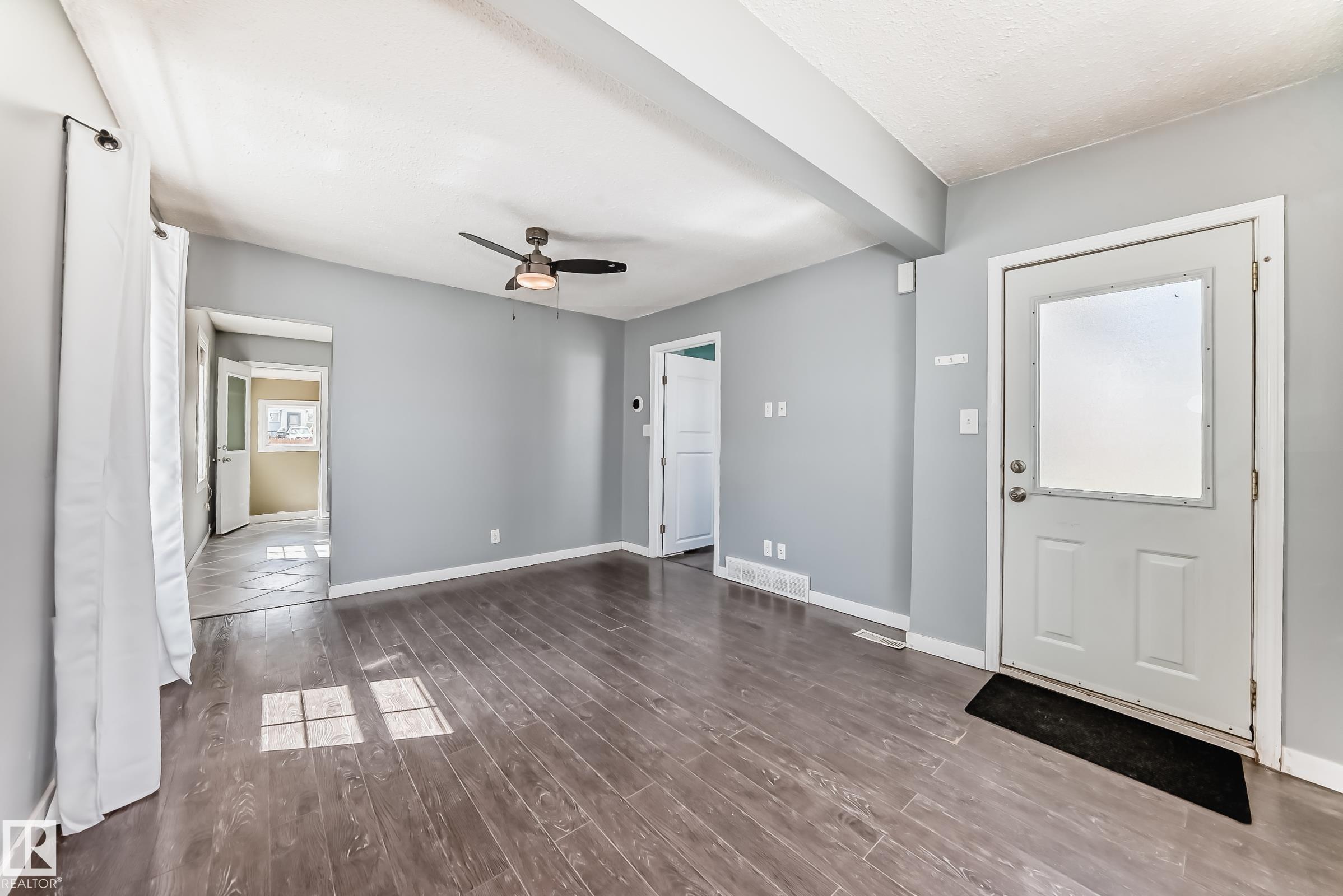 Photo 14 at 11942 62 Street NW, Montrose, Edmonton