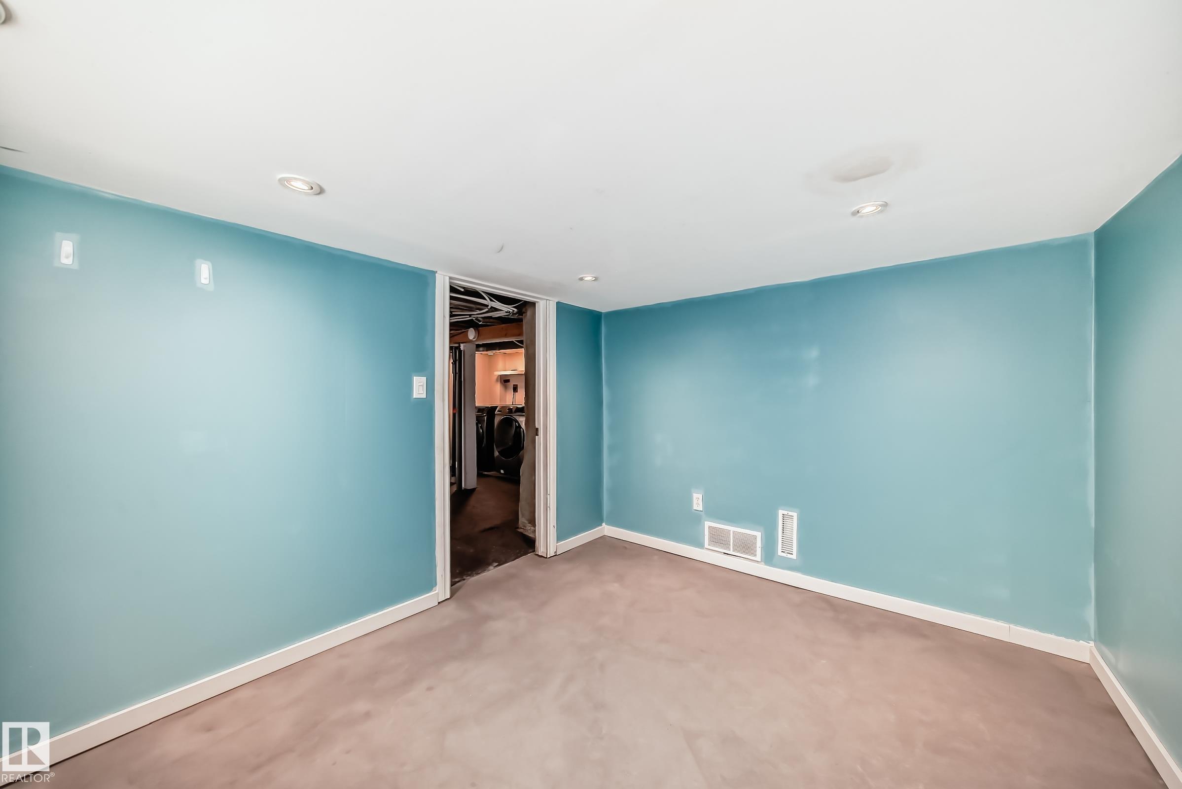 Photo 28 at 11942 62 Street NW, Montrose, Edmonton