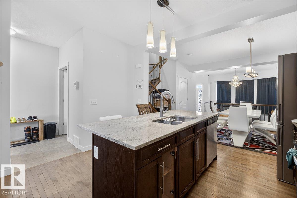 https://zimg.paragon.ice.com/ParagonImages/Property/PM/RAE/225399994/15/0/0/2d94603d9dbd229e47e2fee152ad5b93/1/afd7f82db753ff80aa0d5a9c64231a4d/225399994-DD52209A-6348-4BEE-B69E-678EC0822526.JPG