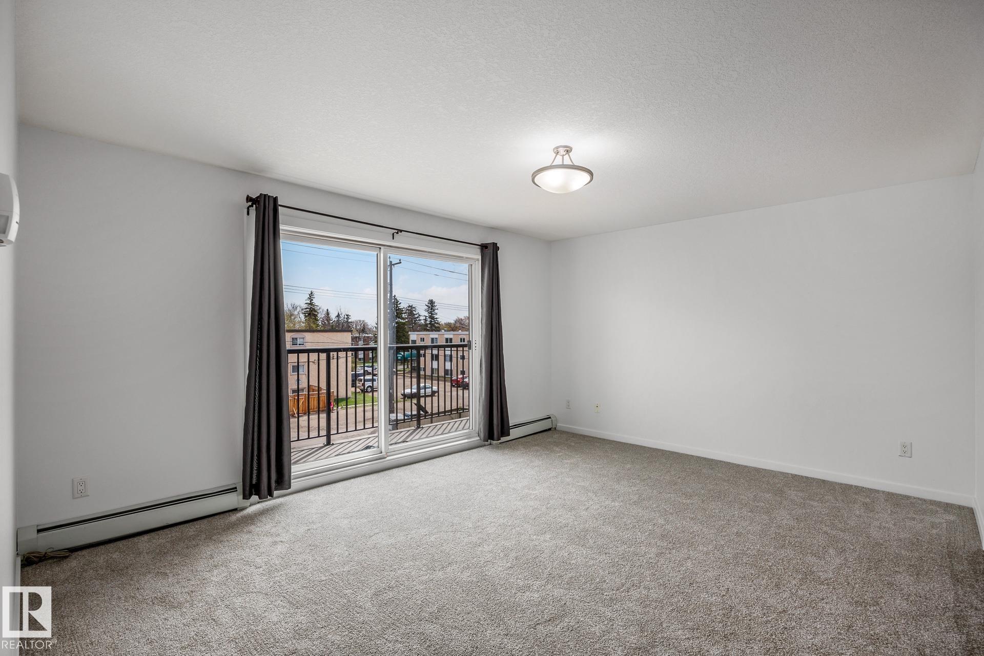 https://zimg.paragon.ice.com/ParagonImages/Property/PM/RAE/225399996/16/0/0/a61c9501aa96fd3c48b6442c87ea7530/1/febbc6099184177891a6125945cfeb75/225399996-9522d590-ded7-44ed-80e7-65139bb19837.JPG