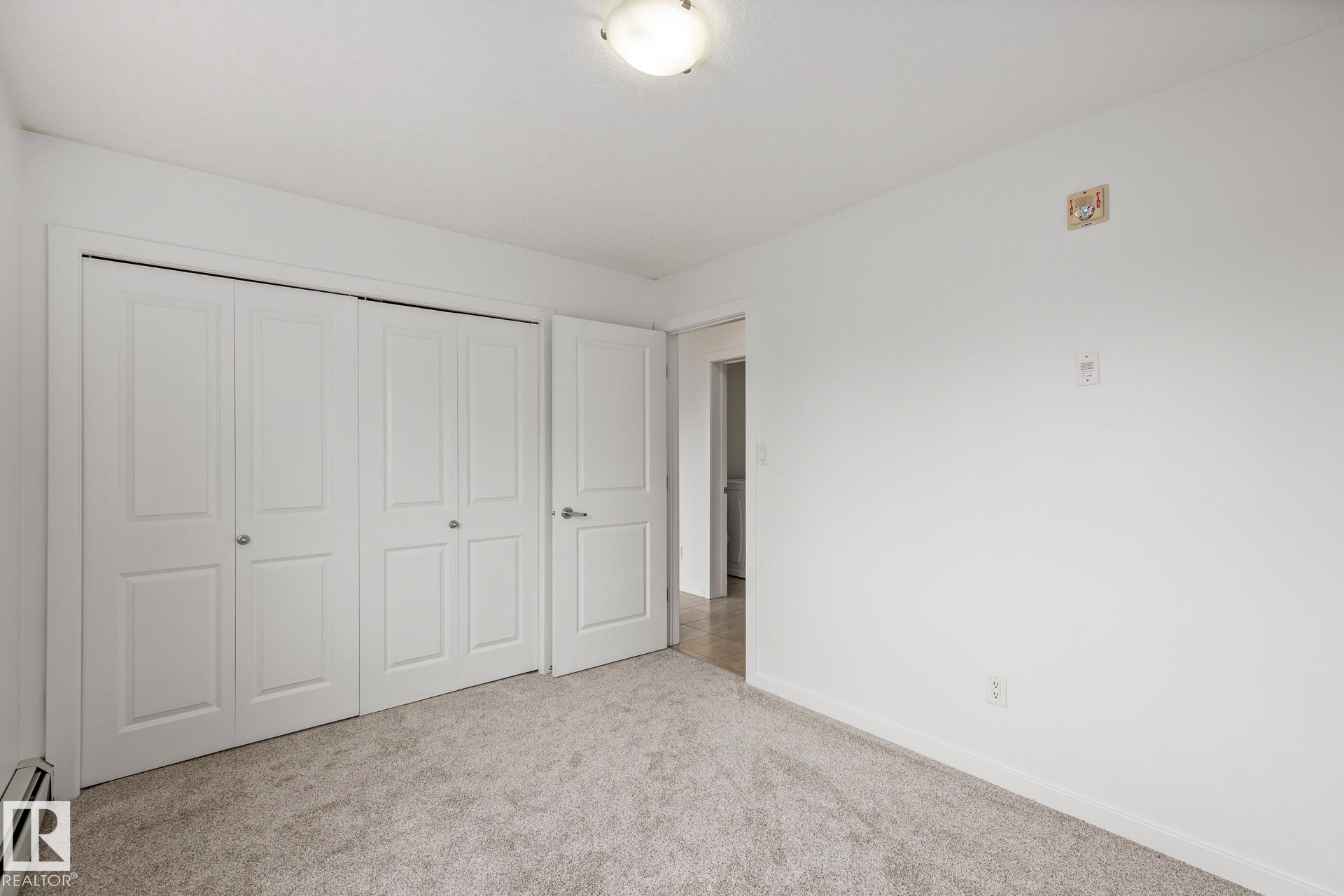 https://zimg.paragon.ice.com/ParagonImages/Property/PM/RAE/225399996/21/0/0/150be819d3d7071eadf0cbe0a64d702d/1/febbc6099184177891a6125945cfeb75/225399996-bed85b8e-e81f-4245-bbf9-16e4056a88e9.JPG