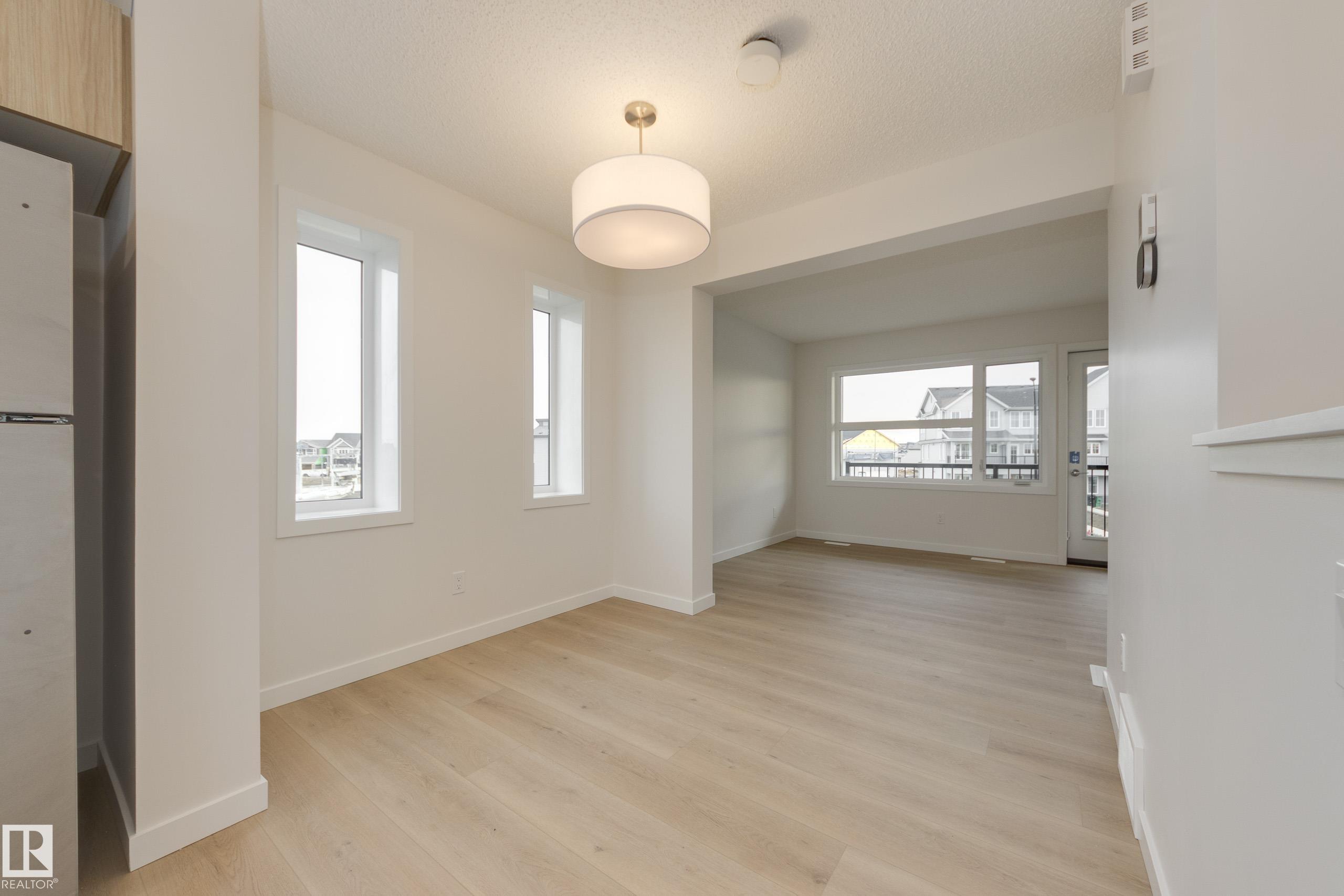 https://zimg.paragon.ice.com/ParagonImages/Property/PM/RAE/225400024/13/0/0/5062484cd995ccd29b8abd930259be8a/1/842c24fee93f3fc1145c9ded1fe1eb05/225400024-28251107-ABA2-4BCD-9EFE-1677529C70D8.JPG