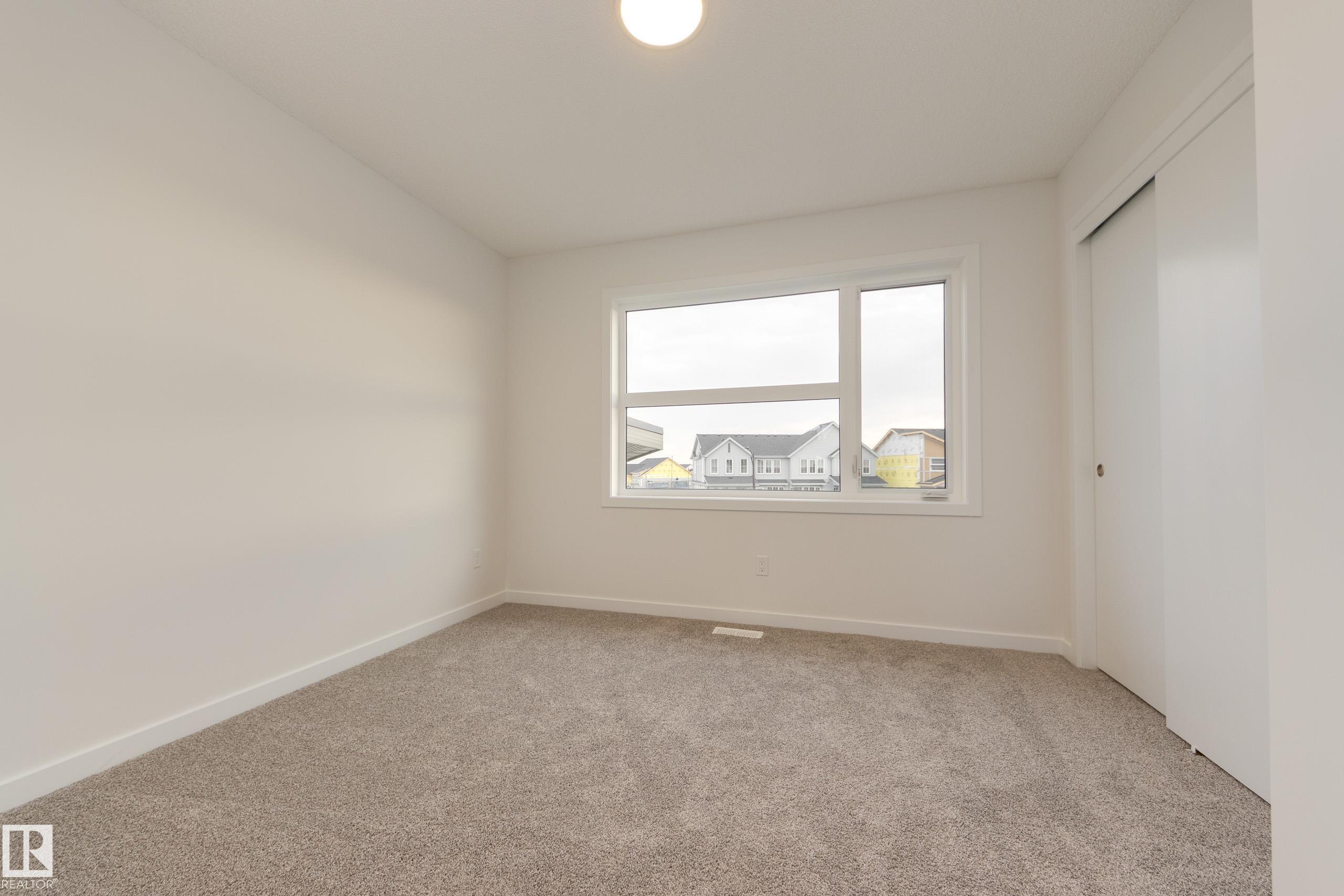 https://zimg.paragon.ice.com/ParagonImages/Property/PM/RAE/225400027/21/0/0/b181f5ab73902d859b6cf09da62e6c49/1/228ba3e78fbaf7d7be8926d79b573afc/225400027-91896735-01A4-4696-A6C5-DC0A3B76A34D.JPG