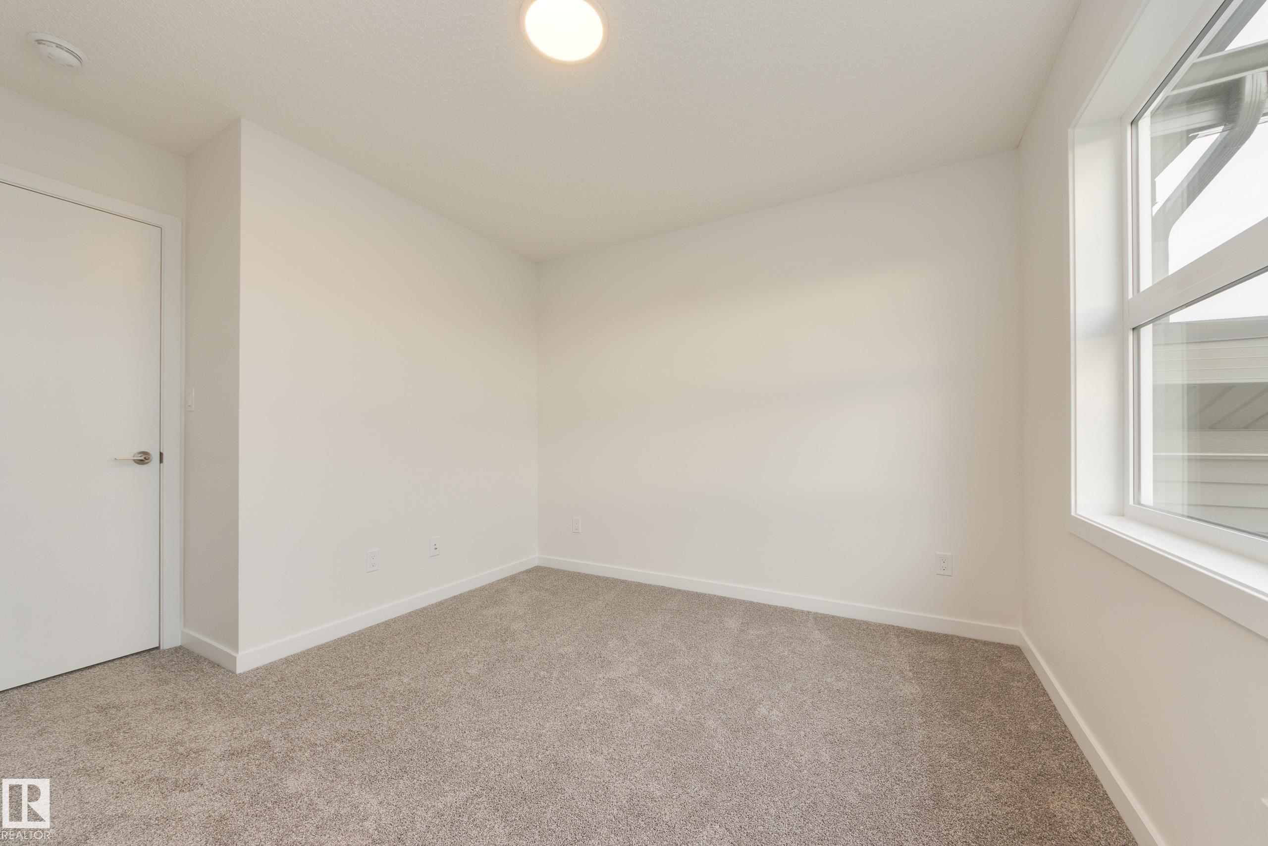 https://zimg.paragon.ice.com/ParagonImages/Property/PM/RAE/225400027/23/0/0/9034e0218542e4a610f119953dcda63b/1/228ba3e78fbaf7d7be8926d79b573afc/225400027-5865840C-0DA0-40FC-B22D-6A1E626631DC.JPG