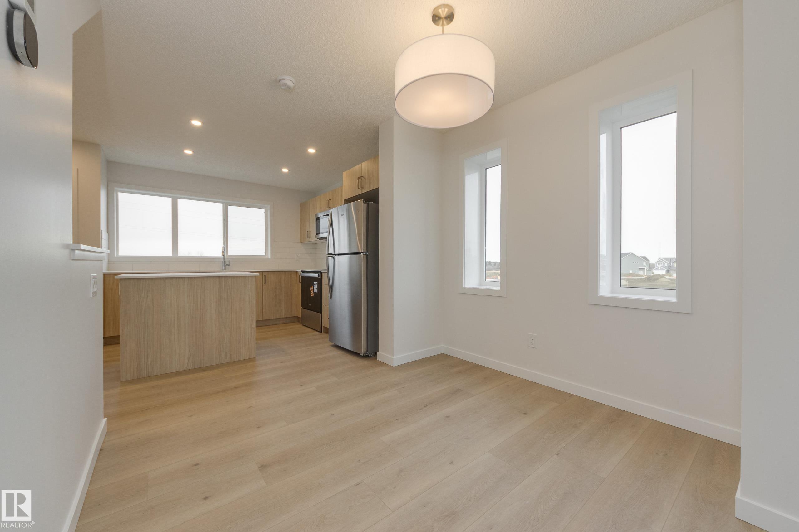 https://zimg.paragon.ice.com/ParagonImages/Property/PM/RAE/225400031/11/0/0/5aa441e9c9f469dd1c4d300029b5d09e/1/1cf8bd449272aecf12c7985ebf8be3a7/225400031-6A2BB458-E1E6-4125-8C9B-F59064F4D38B.JPG