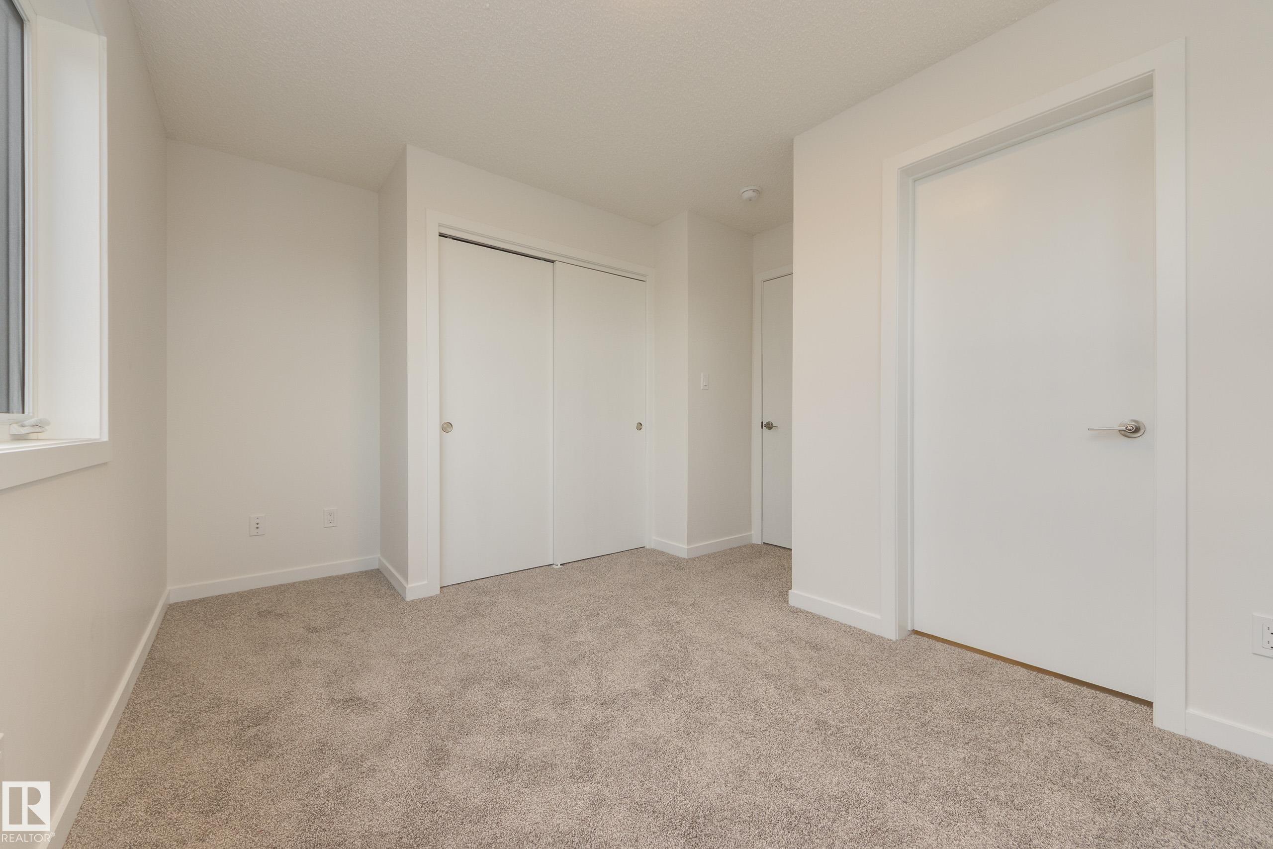 https://zimg.paragon.ice.com/ParagonImages/Property/PM/RAE/225400031/30/0/0/603a5ab28b7e2a9f3a20680dacec0d03/1/1cf8bd449272aecf12c7985ebf8be3a7/225400031-C335A334-77E1-494F-8DC5-7A390D4C420C.JPG