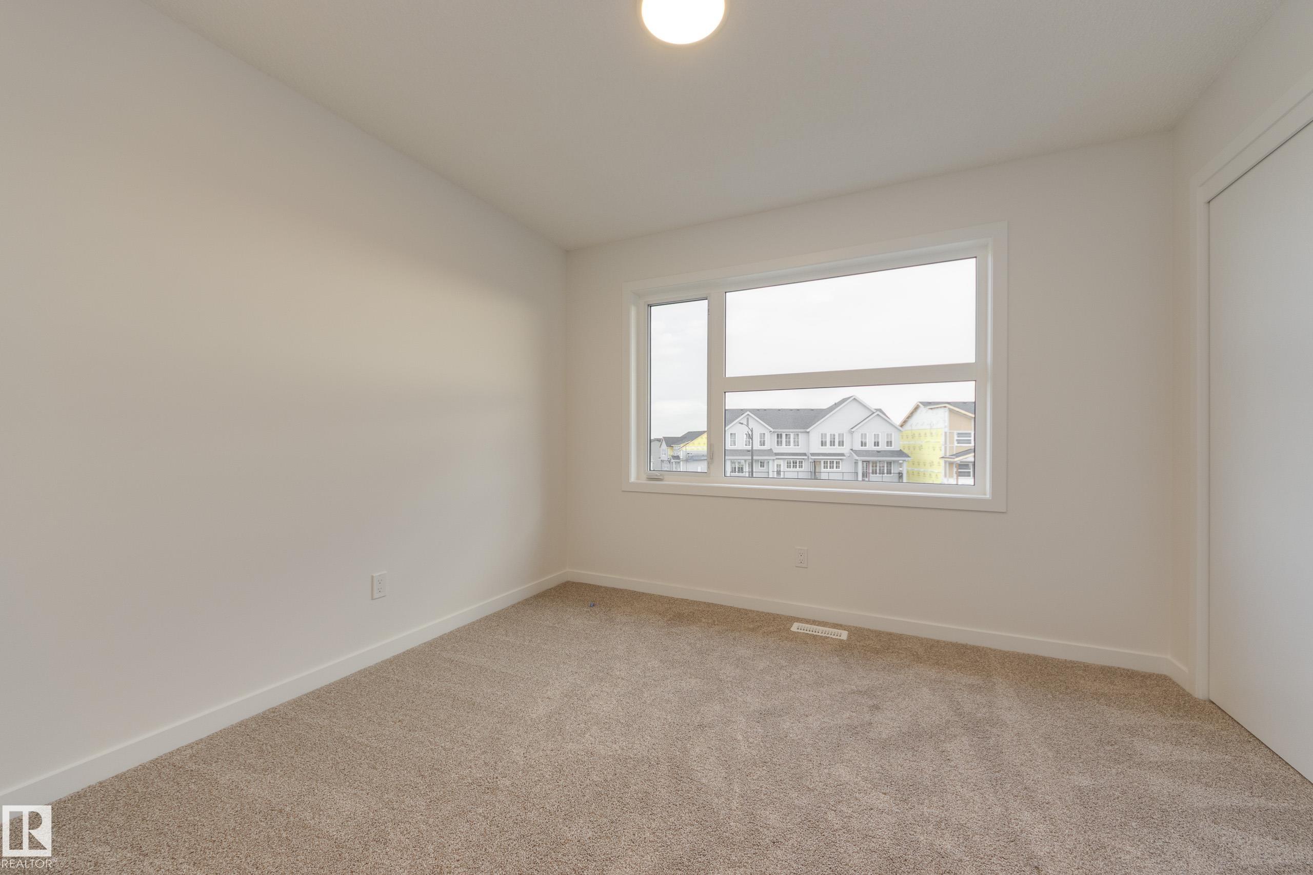 https://zimg.paragon.ice.com/ParagonImages/Property/PM/RAE/225400034/21/0/0/a092a5141c67ea9ed9550f83d81fdb53/1/1637bb1943c643d808ae12f002cdd46c/225400034-064BA758-8279-4F2A-93F9-239131D99F1A.JPG