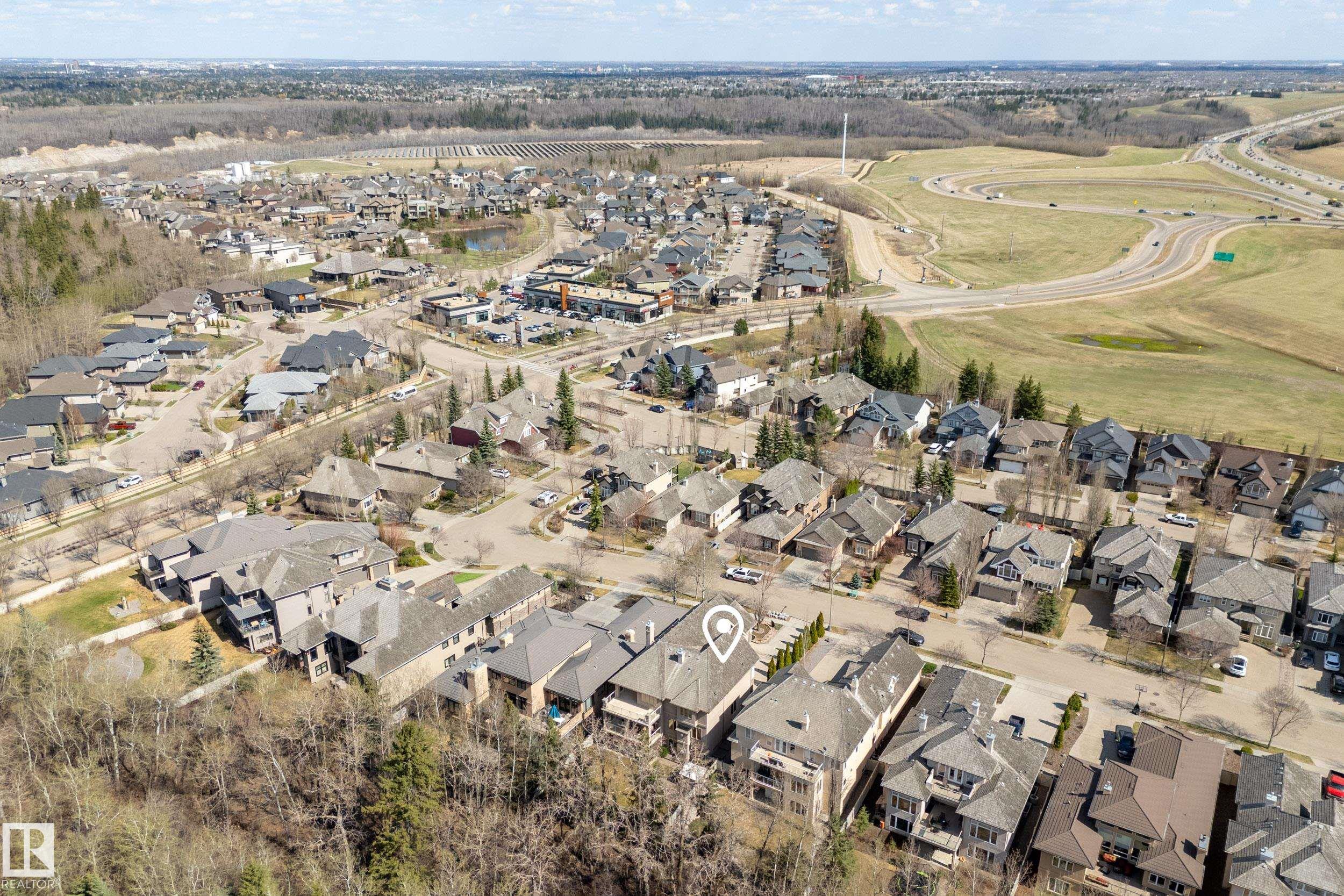 https://zimg.paragon.ice.com/ParagonImages/Property/PM/RAE/225400035/67/0/0/62631ffe141a236aab4d97bba38bf055/1/1ecaa3afe3abd0d97caa5e7257ad31e5/225400035-556a69fa-1bfa-4922-ab8d-c5cefb94115f.JPG