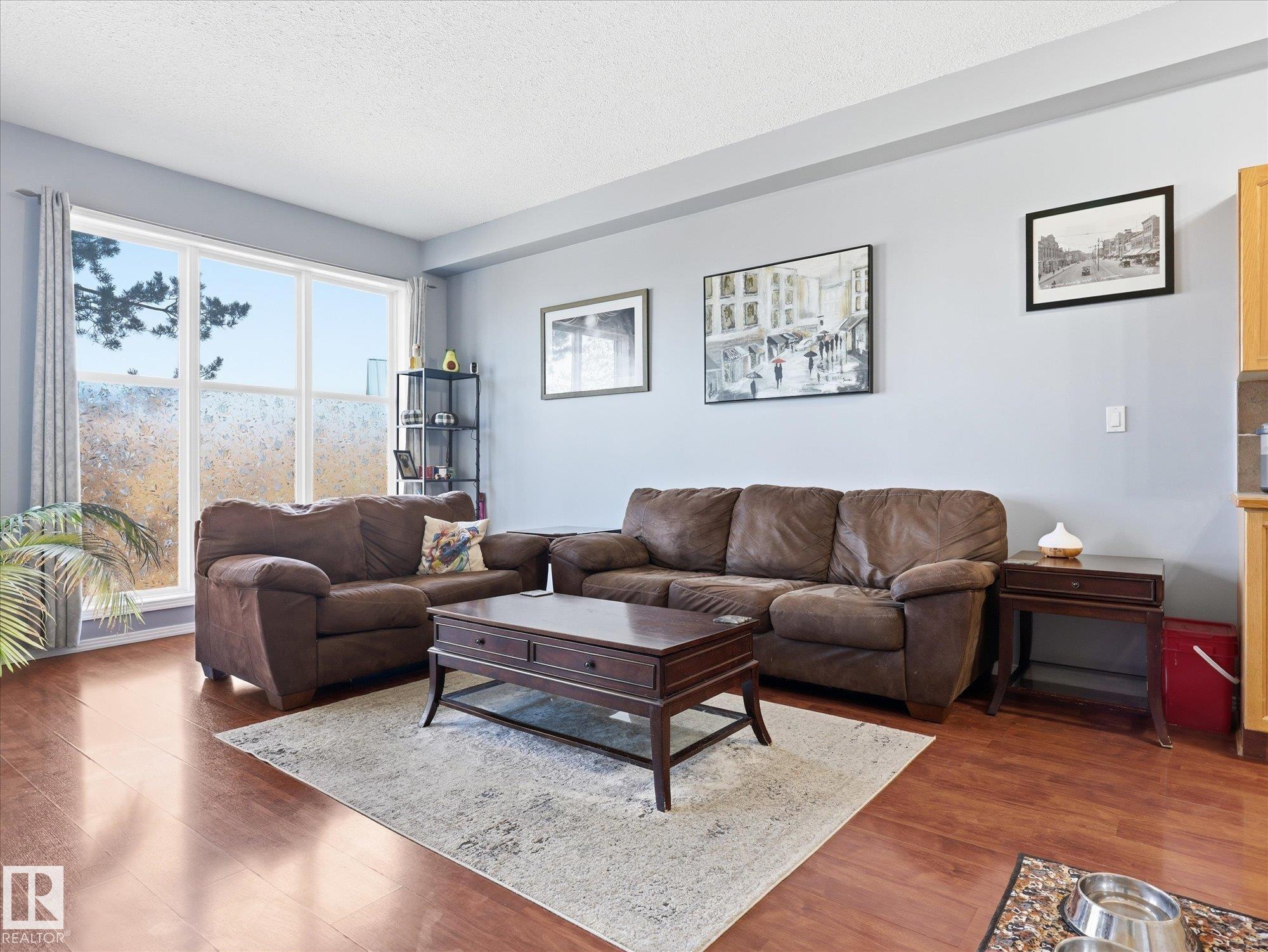 https://zimg.paragon.ice.com/ParagonImages/Property/PM/RAE/225400051/8/0/0/b6c4a5de40e75803a7919cce2e396002/1/570f2aa7a1704f737fd842682beb2601/225400051-0fd2bc45-049a-47da-b23f-a9e16f1b8544.JPG