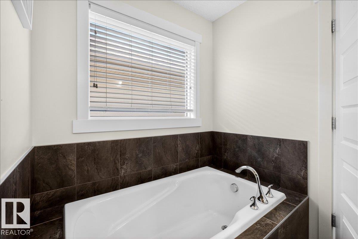 Photo 21 at 3936 Claxton Loop SW, Chappelle Area, Edmonton