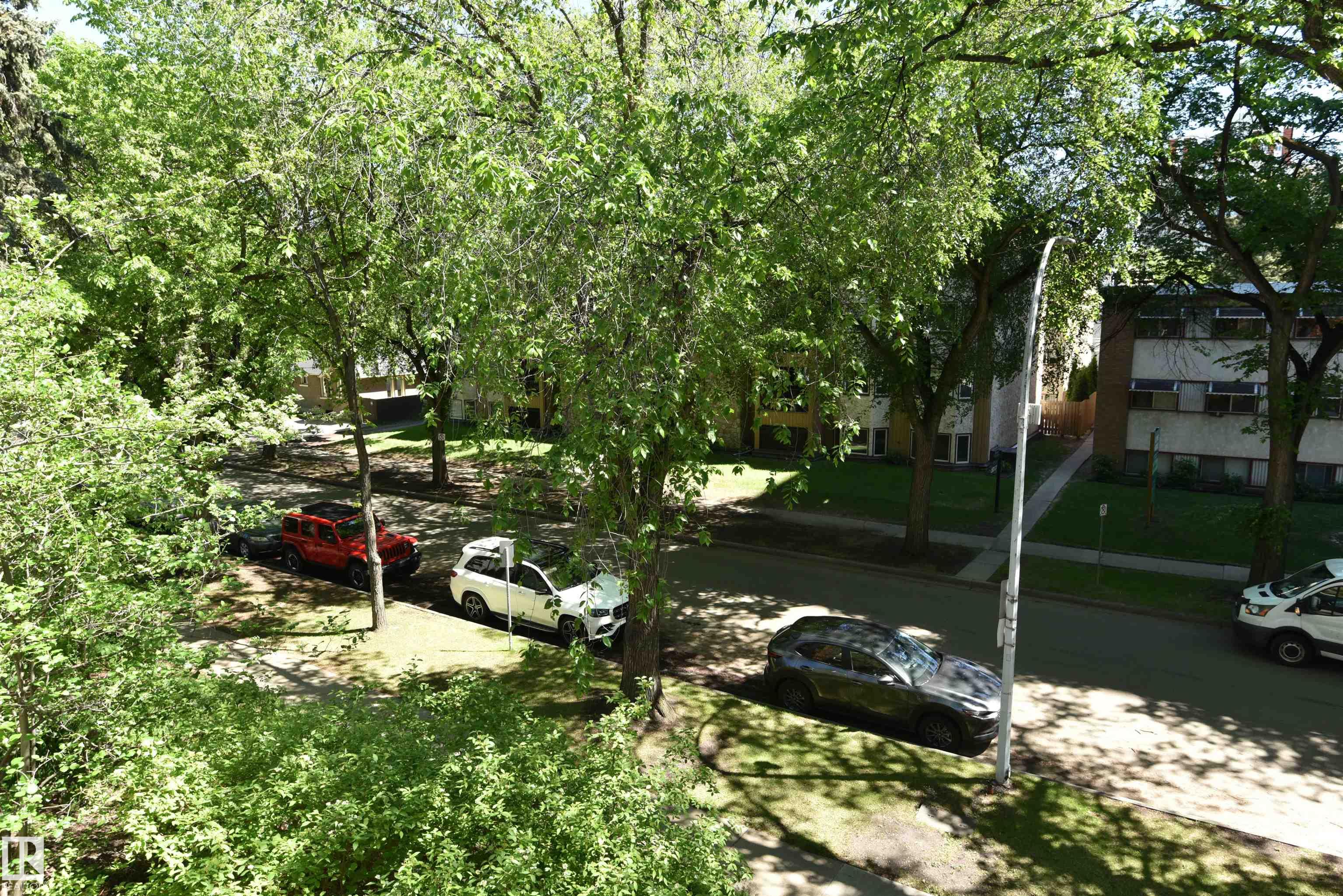 https://zimg.paragon.ice.com/ParagonImages/Property/PM/RAE/225400057/13/0/0/8d910d946c655f85734e7e20d24ff14d/1/4b2dd42a673e2e55674c494df5b7b08e/225400057-921ad382-0171-4b67-82d7-d01a05761e1a.JPG