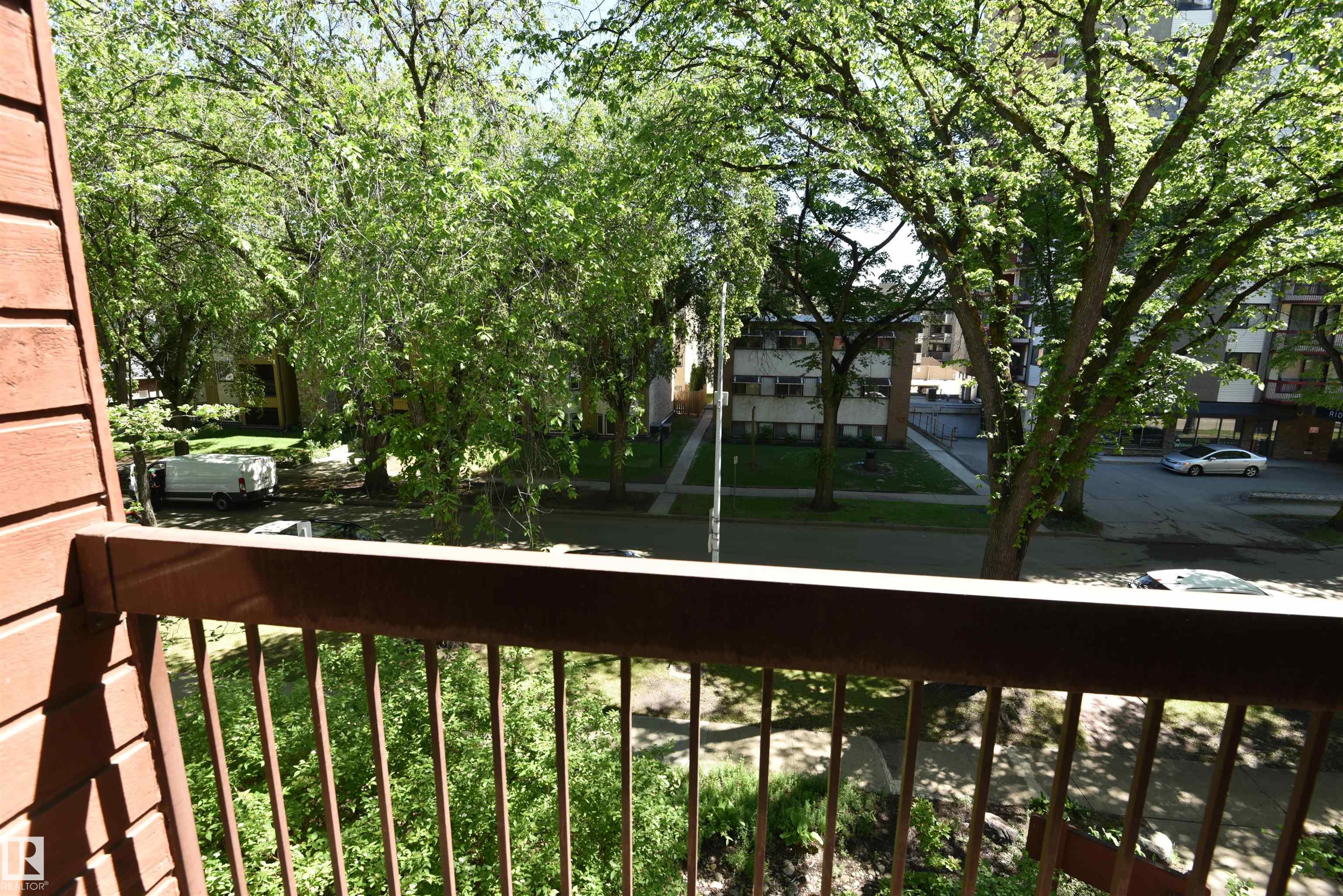 https://zimg.paragon.ice.com/ParagonImages/Property/PM/RAE/225400057/14/0/0/272c8f0ac2f7647fe3d1ffbcfc74afb3/1/4b2dd42a673e2e55674c494df5b7b08e/225400057-782ddc76-241c-45c5-8f6c-af7cf6297336.JPG