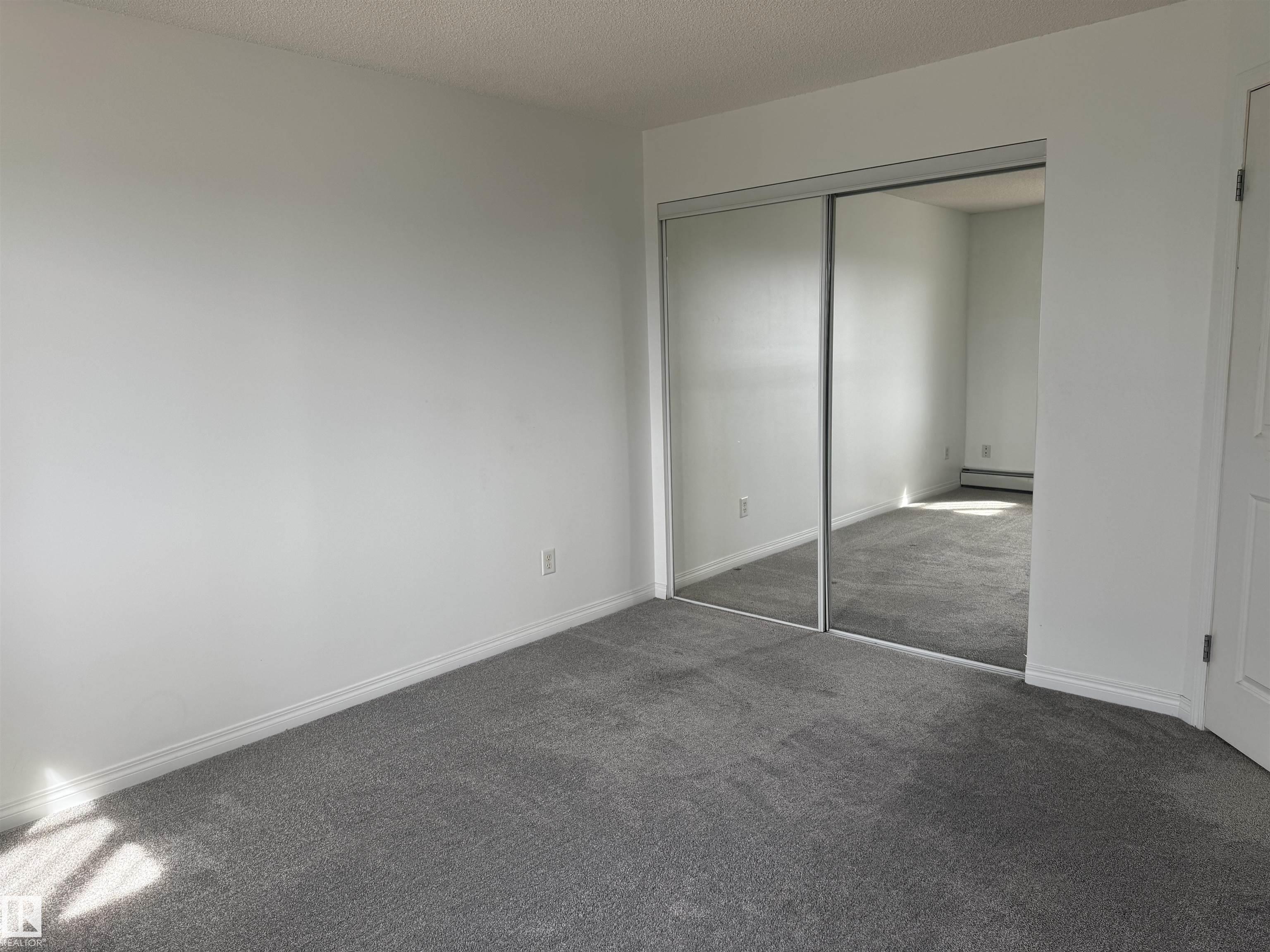 https://zimg.paragon.ice.com/ParagonImages/Property/PM/RAE/225400069/8/0/0/db8e63cfe20e23fbed845523cfc74539/1/931a32d09c18276b799409fdbf7fe444/225400069-a52f4653-b24f-4285-8c6c-6334de6872d7.JPG