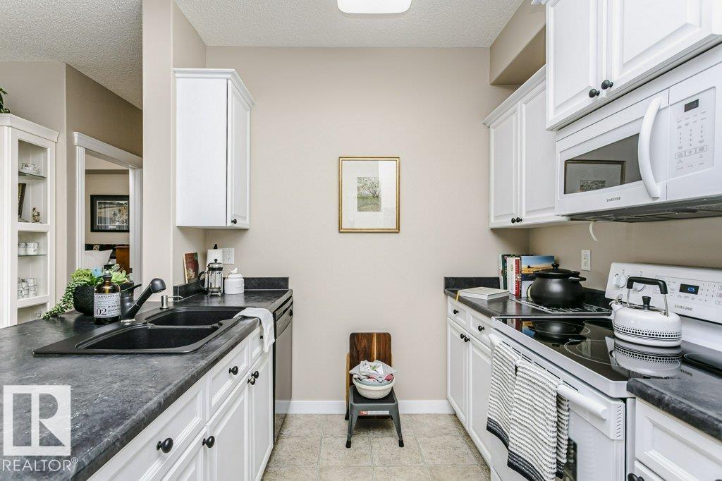 Photo 11 at 323 - 16807 100 Avenue NW, Glenwood, Edmonton