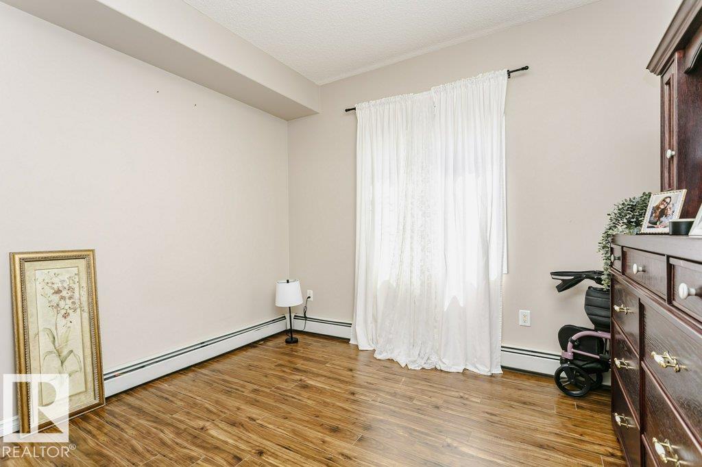 https://zimg.paragon.ice.com/ParagonImages/Property/PM/RAE/225400071/18/0/0/5787692c32137fe8964b27c8cc55da7e/1/e482a23fe661a01621488b5419d943e6/225400071-e7ba994e-a461-424a-9b27-e07ad9b93cd7.JPG