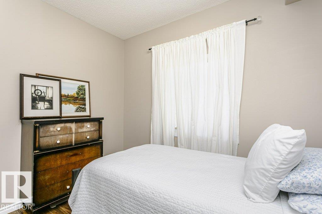 https://zimg.paragon.ice.com/ParagonImages/Property/PM/RAE/225400071/25/0/0/ecca2932e6d5874b16208bd2d5d92f0d/1/e482a23fe661a01621488b5419d943e6/225400071-2c6d4b10-3879-4c88-85e8-4ca4ef61b4b3.JPG
