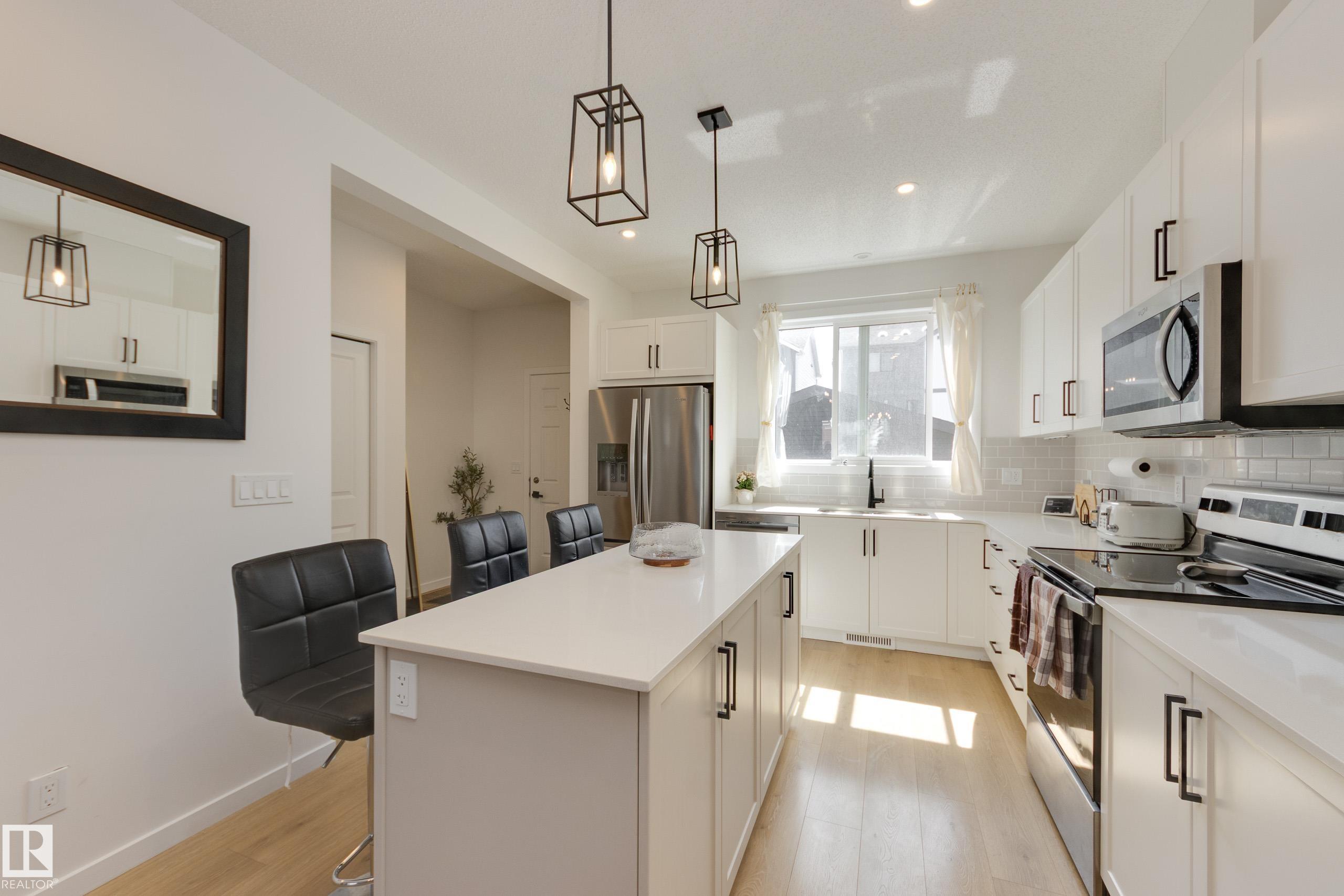 https://zimg.paragon.ice.com/ParagonImages/Property/PM/RAE/225400072/16/0/0/12b205a3ab4ba20b74db37773d0e5147/1/10c2a990acee9a2b5d3abe8c6fe80339/225400072-46274df9-2f2c-4967-8151-6775db499231.JPG