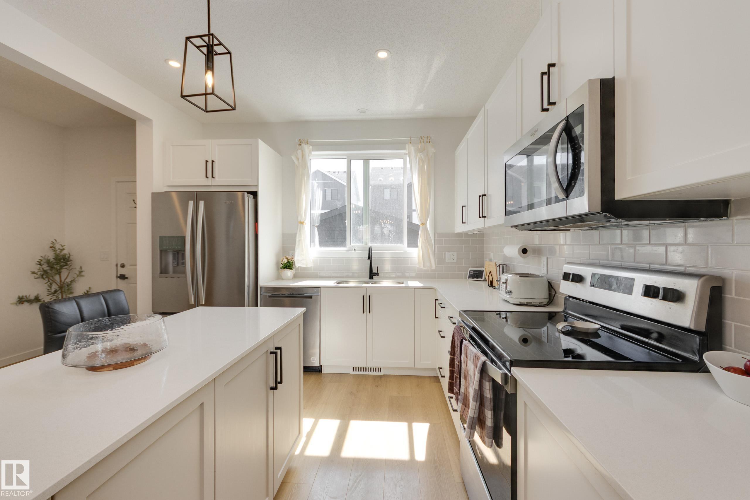https://zimg.paragon.ice.com/ParagonImages/Property/PM/RAE/225400072/17/0/0/ad95a06ae204ad998ee83c8b72830611/1/10c2a990acee9a2b5d3abe8c6fe80339/225400072-87d84270-23c2-4e32-af87-ebc0e89a1f84.JPG