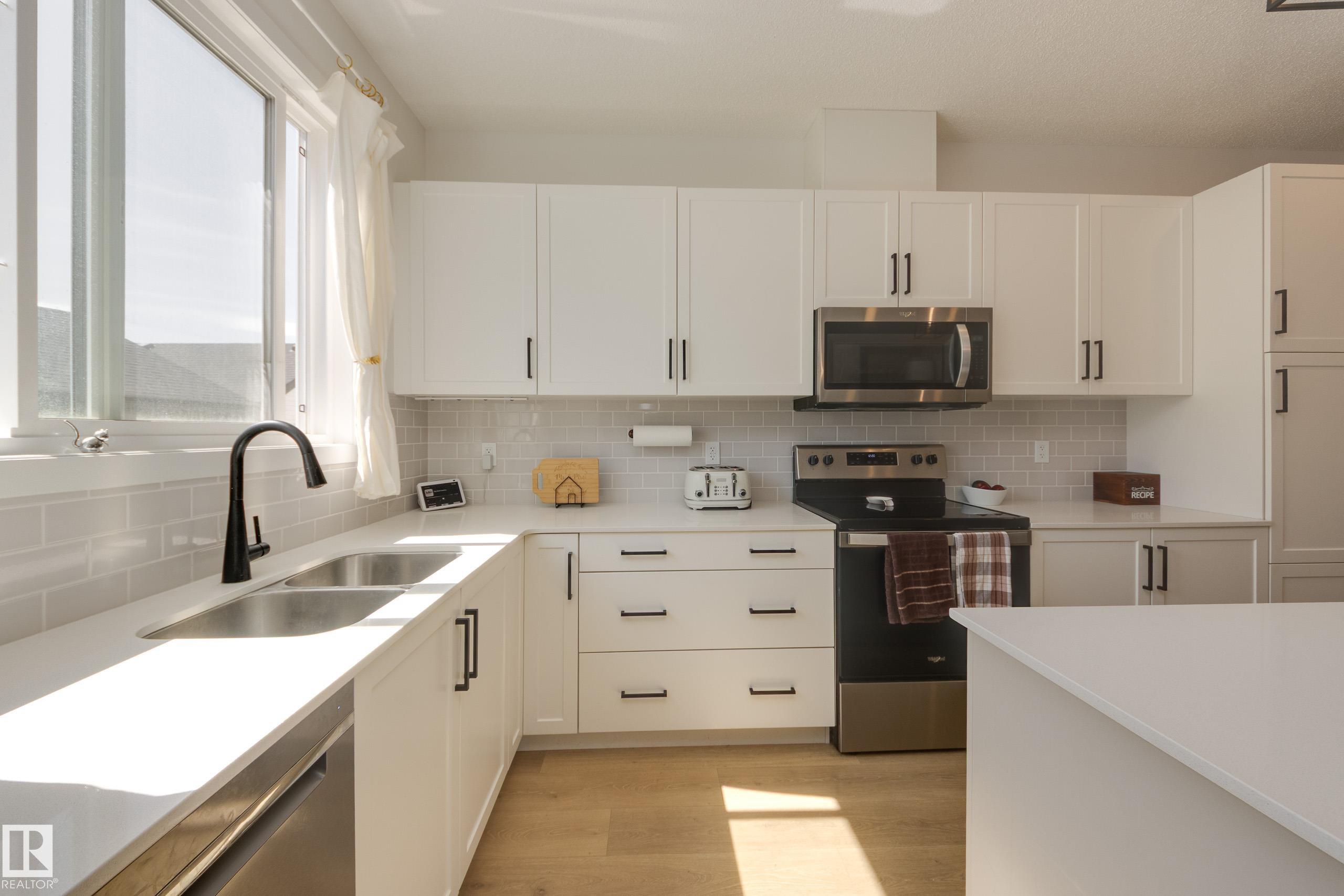 https://zimg.paragon.ice.com/ParagonImages/Property/PM/RAE/225400072/20/0/0/2882be9656a4e5bb450dccea69f6d104/1/10c2a990acee9a2b5d3abe8c6fe80339/225400072-9f2b4d7e-3a22-4f71-ab74-2848448c2255.JPG