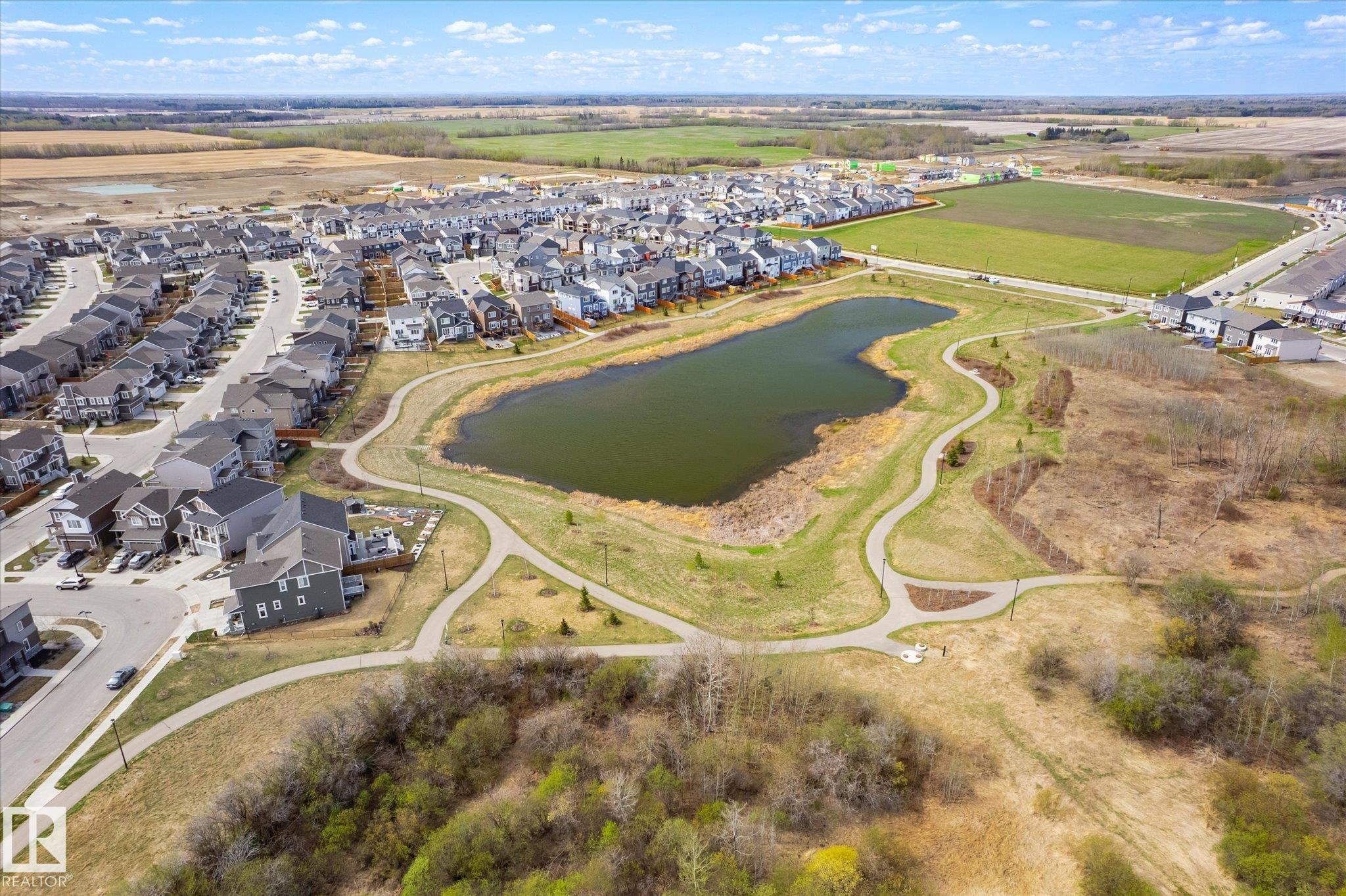 https://zimg.paragon.ice.com/ParagonImages/Property/PM/RAE/225400082/45/0/0/3cb16d101e761ff4aa5d16e4c6931d88/1/1c4b679bdf783c9a9e7c6bf3b7da6a75/225400082-9b75074f-2f62-49d5-816f-52c9fb9d4e9a.JPG