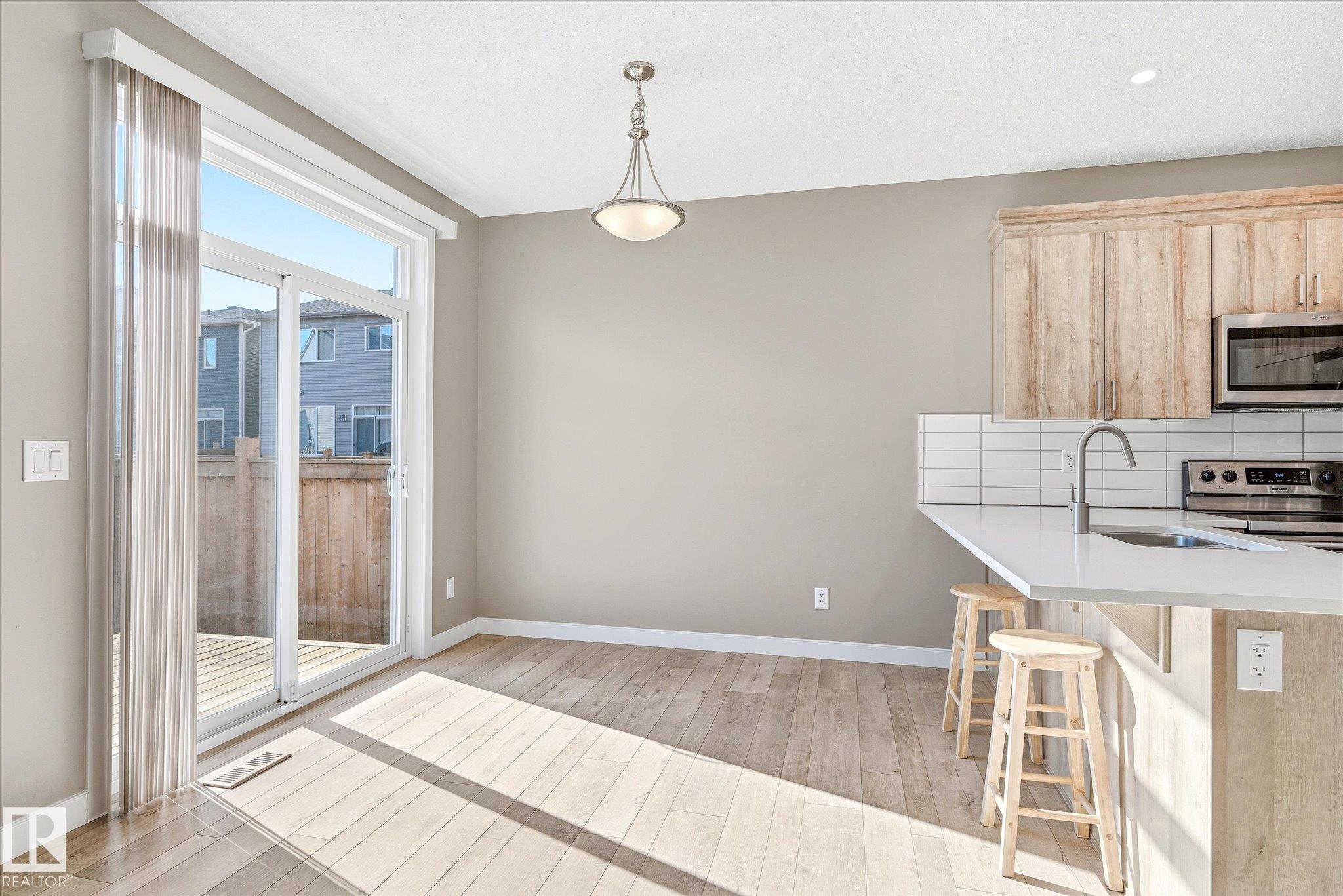 https://zimg.paragon.ice.com/ParagonImages/Property/PM/RAE/225400082/9/0/0/4aef9d8381f1999af0526a7027dc98aa/1/1c4b679bdf783c9a9e7c6bf3b7da6a75/225400082-0c1b6f4b-df53-46c8-adc0-d04480b3840d.JPG