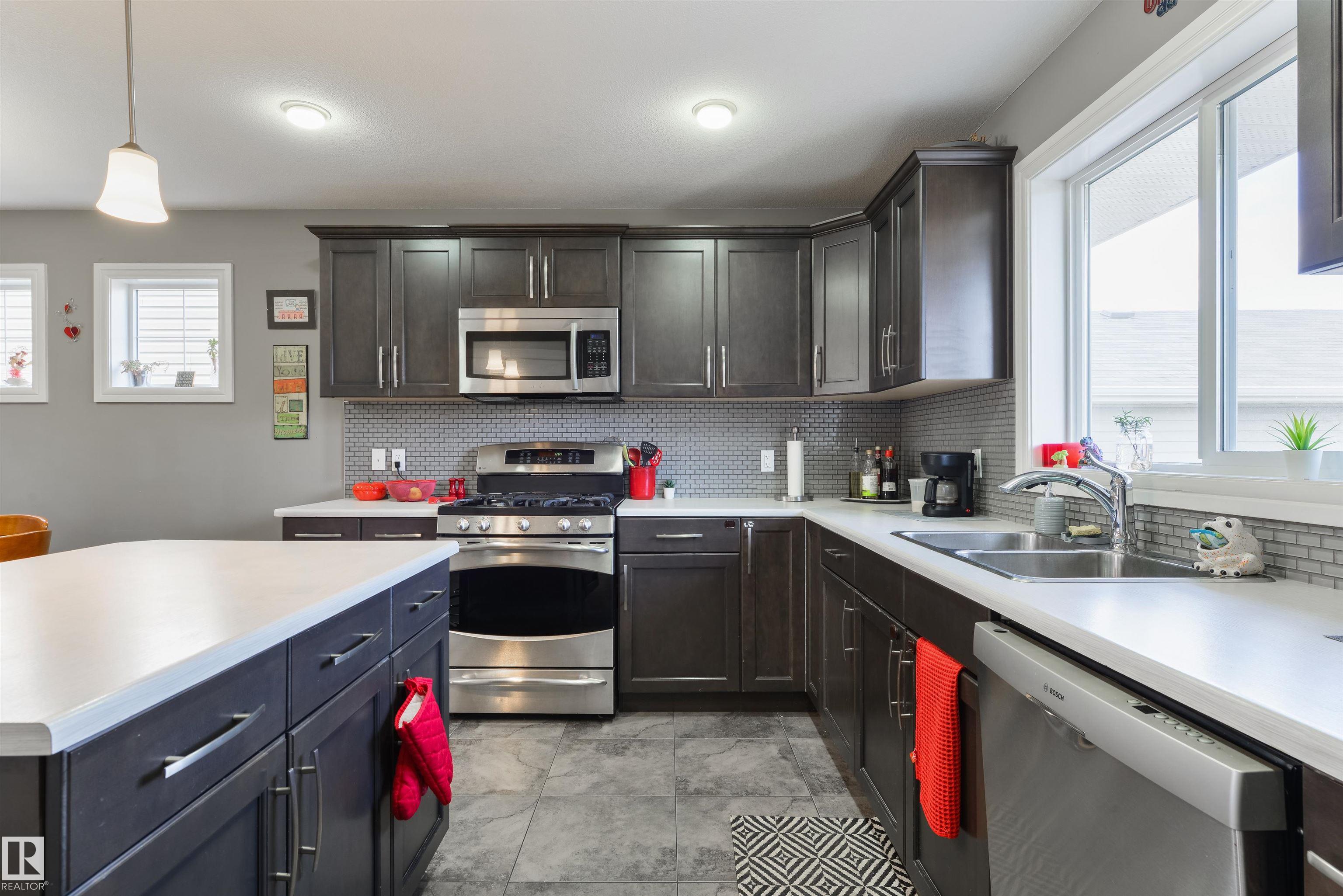 Photo 11 at 102 Kirpatrick Bend, West Haven Park, Leduc