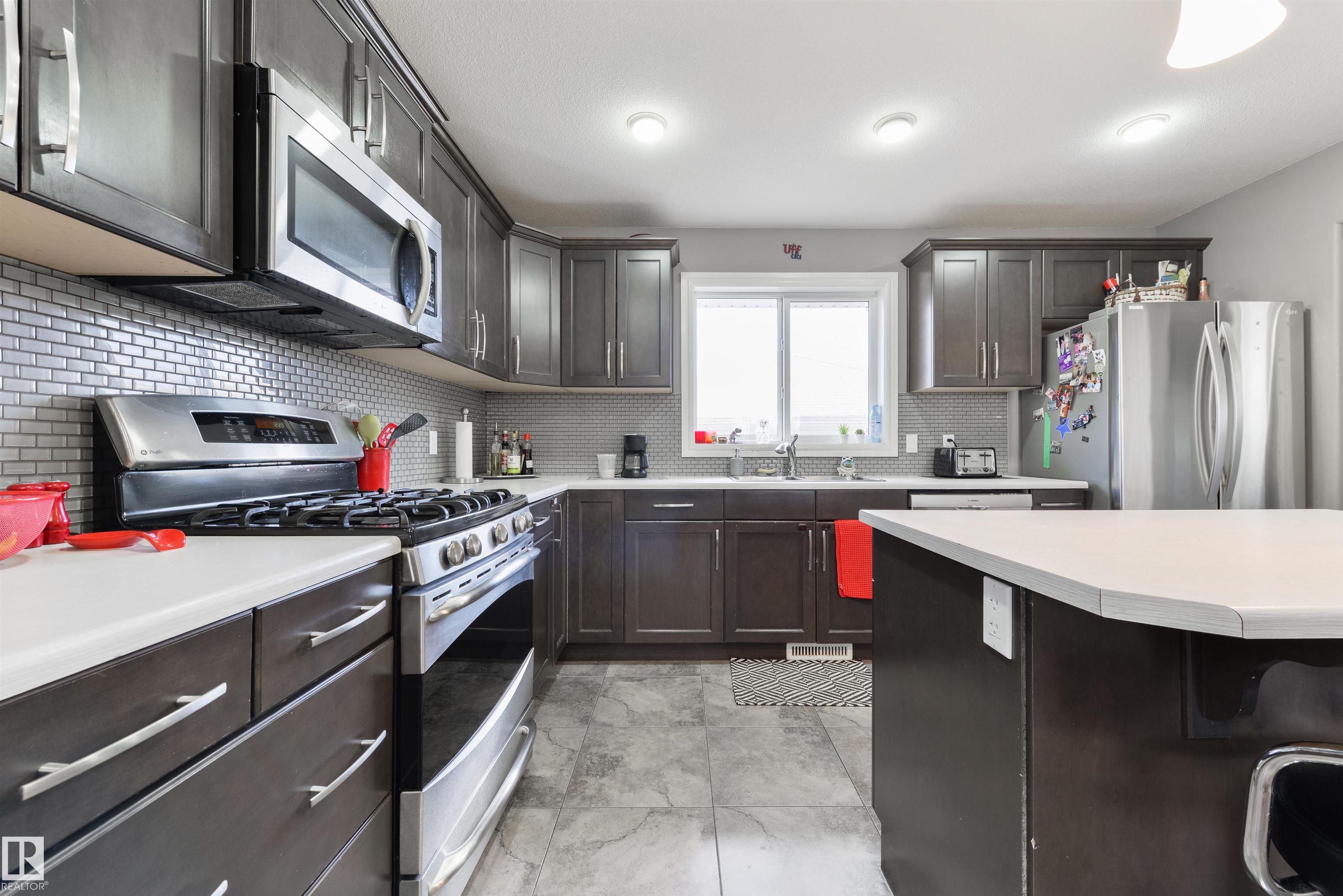 Photo 14 at 102 Kirpatrick Bend, West Haven Park, Leduc