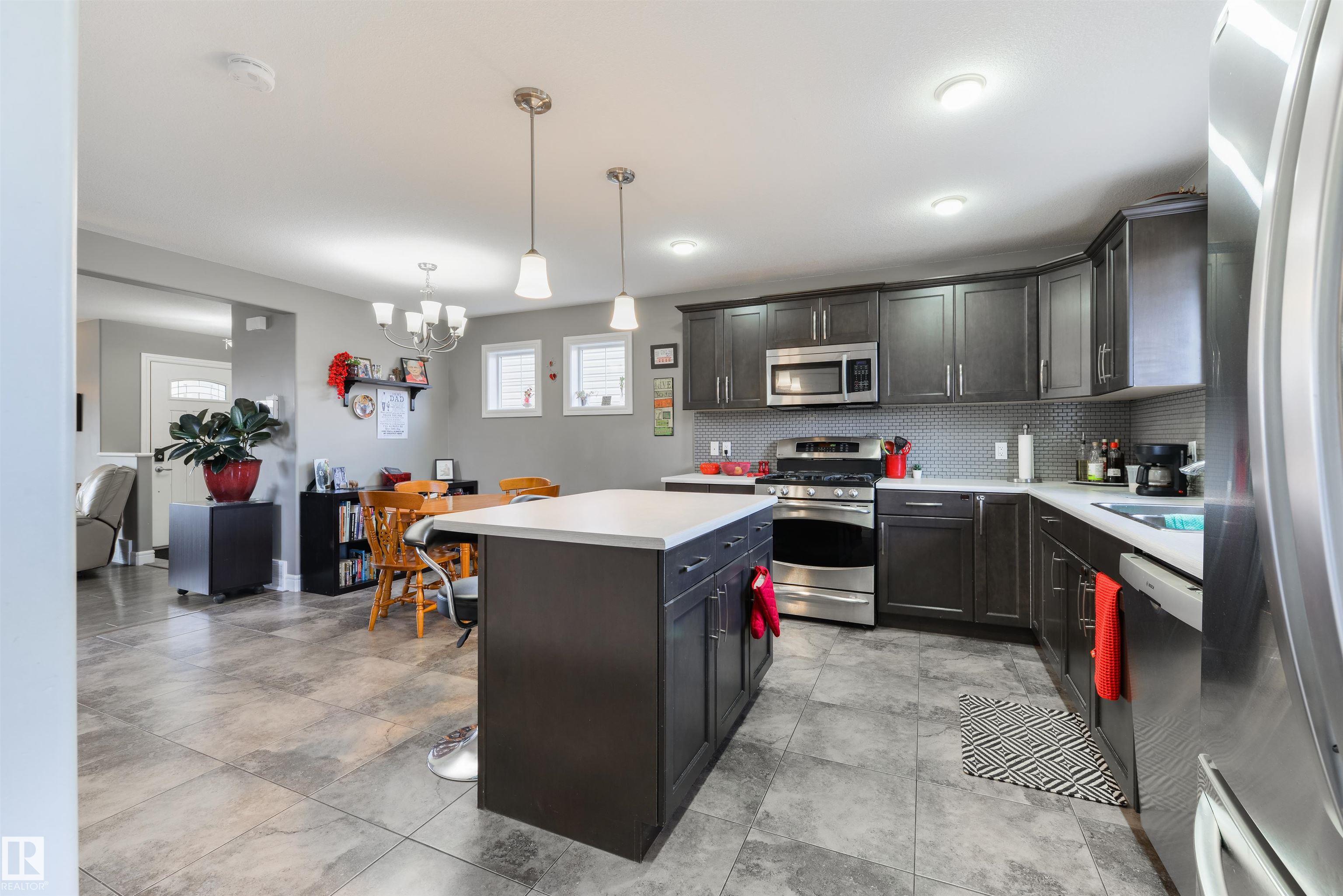 Photo 10 at 102 Kirpatrick Bend, West Haven Park, Leduc