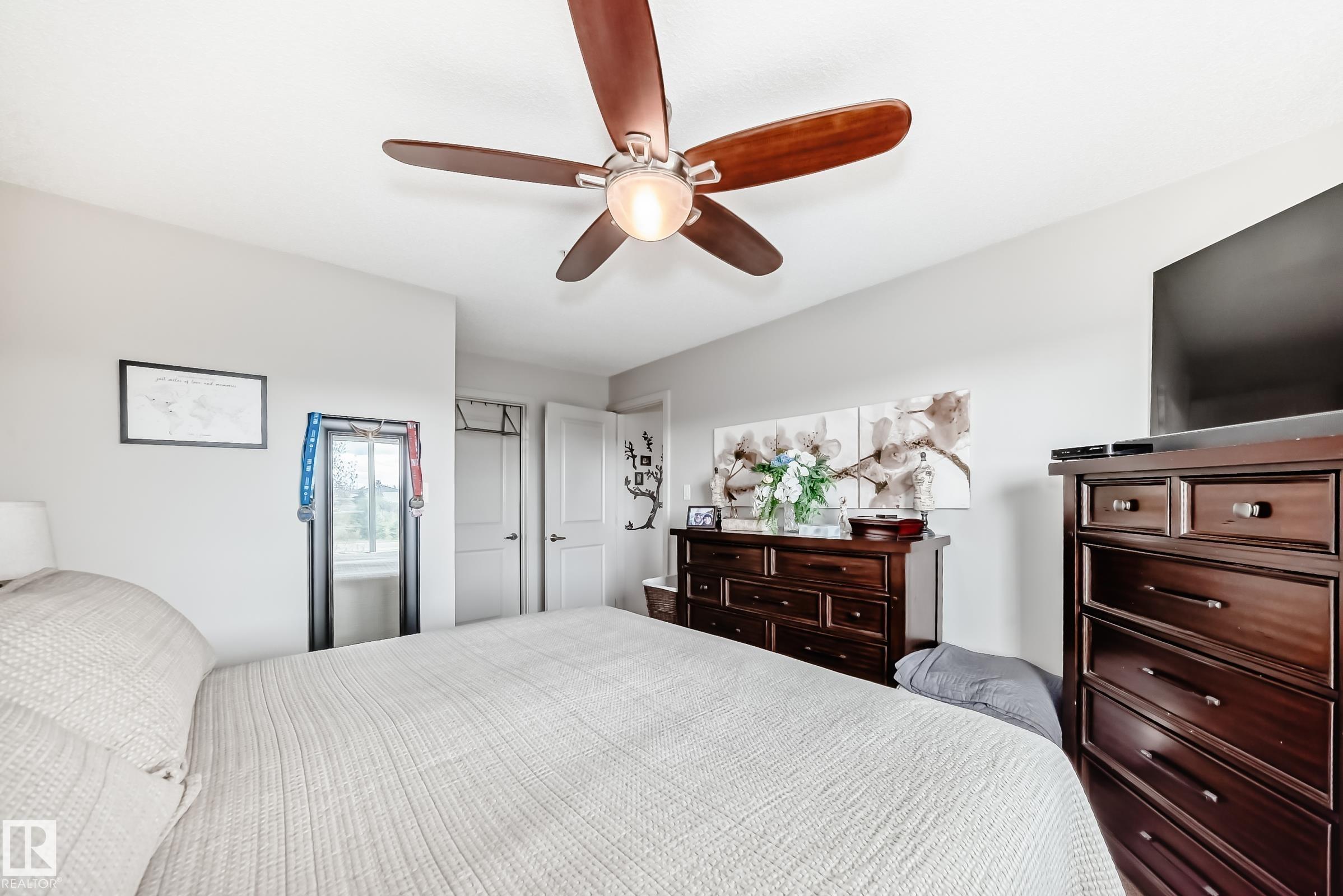 https://zimg.paragon.ice.com/ParagonImages/Property/PM/RAE/225400086/26/0/0/2314e9cf3d1c9ef4647c719bee73aaef/1/3a8b6cc3b3e1c95ee121e8fe7b21c3f0/225400086-2e3880d0-0610-46c5-a83a-7e025a5a68c8.JPG