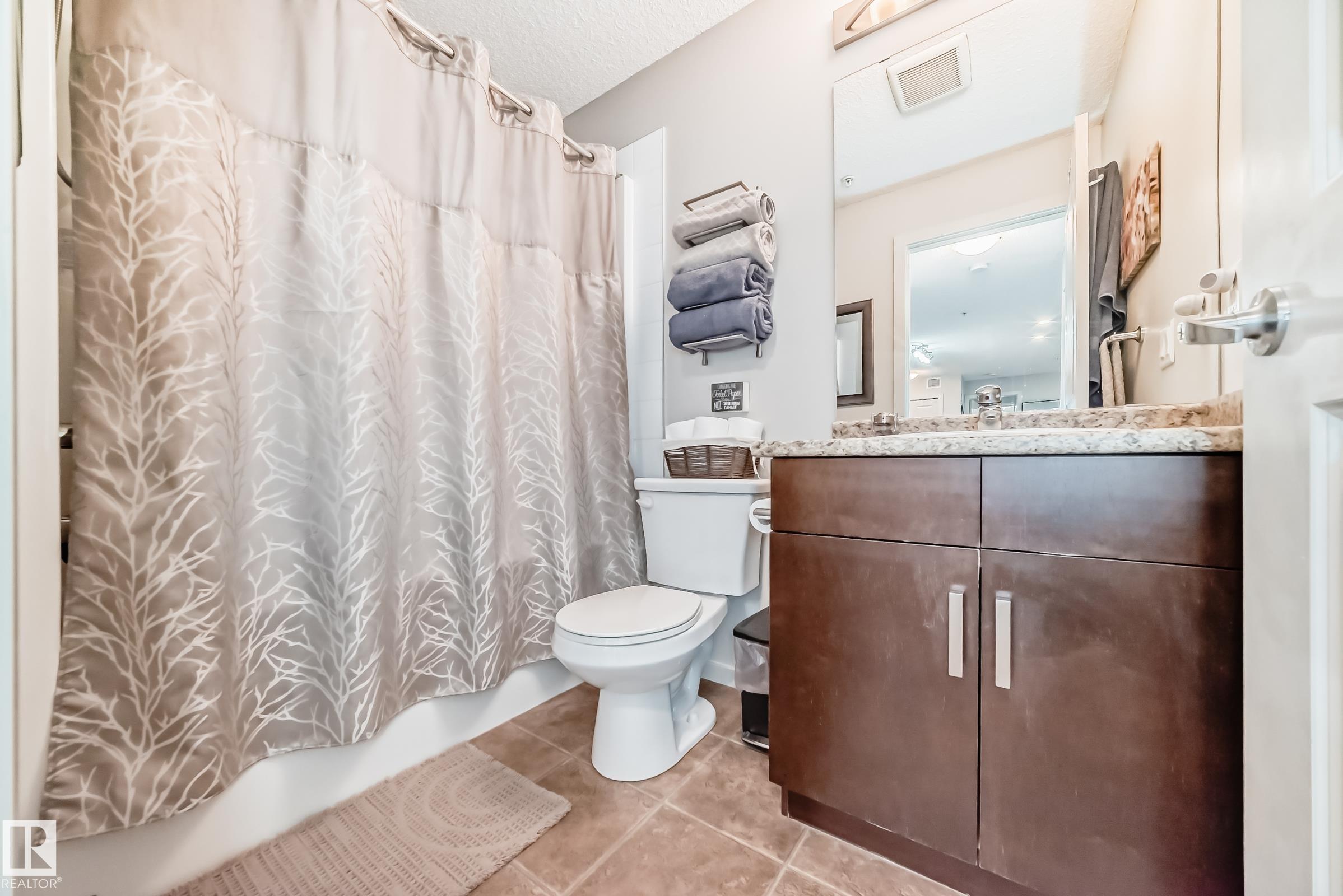 https://zimg.paragon.ice.com/ParagonImages/Property/PM/RAE/225400086/33/0/0/a5bc52b65de51be4f81e0f7a2767c29a/1/3a8b6cc3b3e1c95ee121e8fe7b21c3f0/225400086-d47240ec-18e1-4aaf-8305-ec973417ff97.JPG