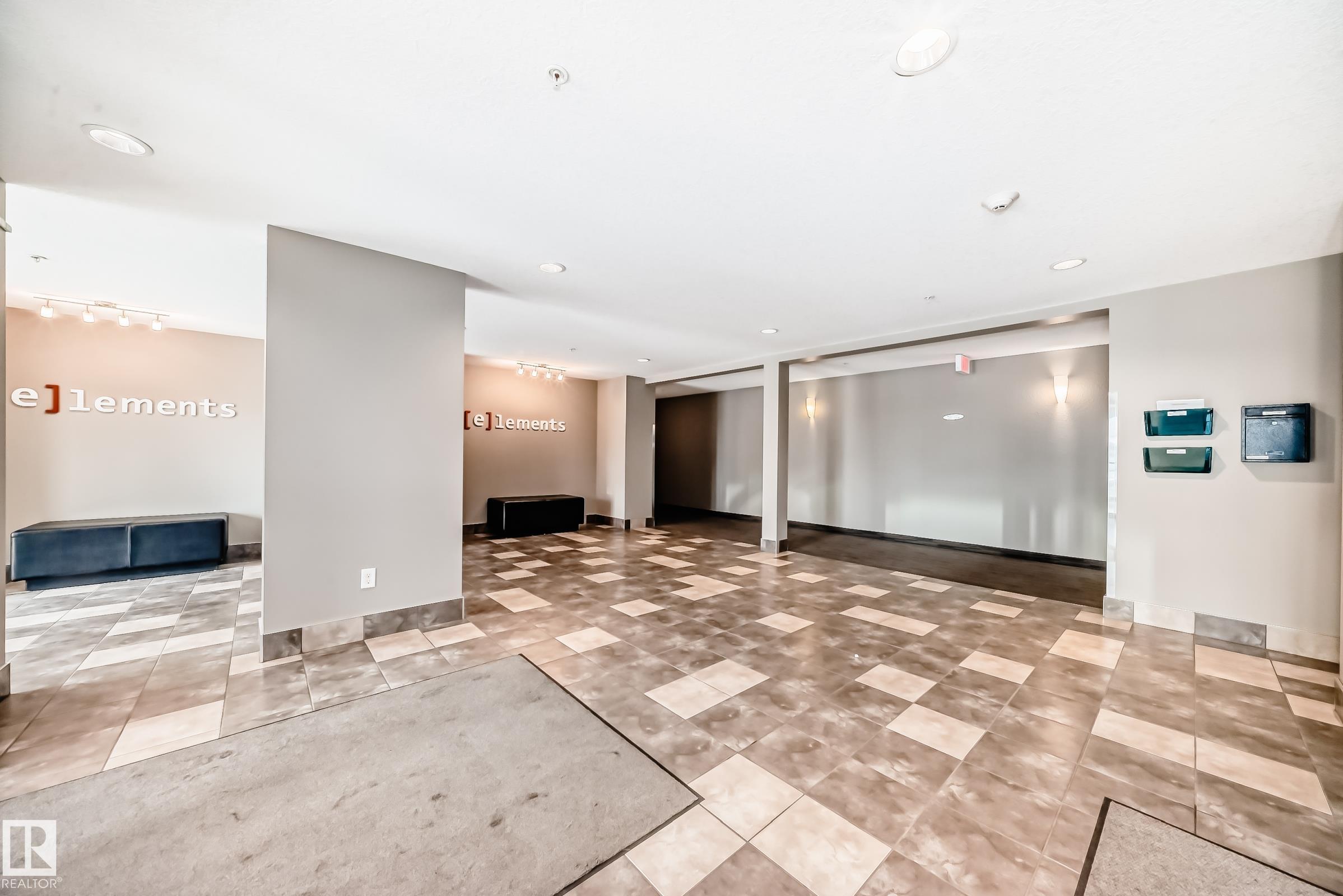 https://zimg.paragon.ice.com/ParagonImages/Property/PM/RAE/225400086/38/0/0/e046dd754bf5e581b1cb56ac63336d62/1/3a8b6cc3b3e1c95ee121e8fe7b21c3f0/225400086-865a3e73-eebd-4a19-b32b-875e081c8cd1.JPG