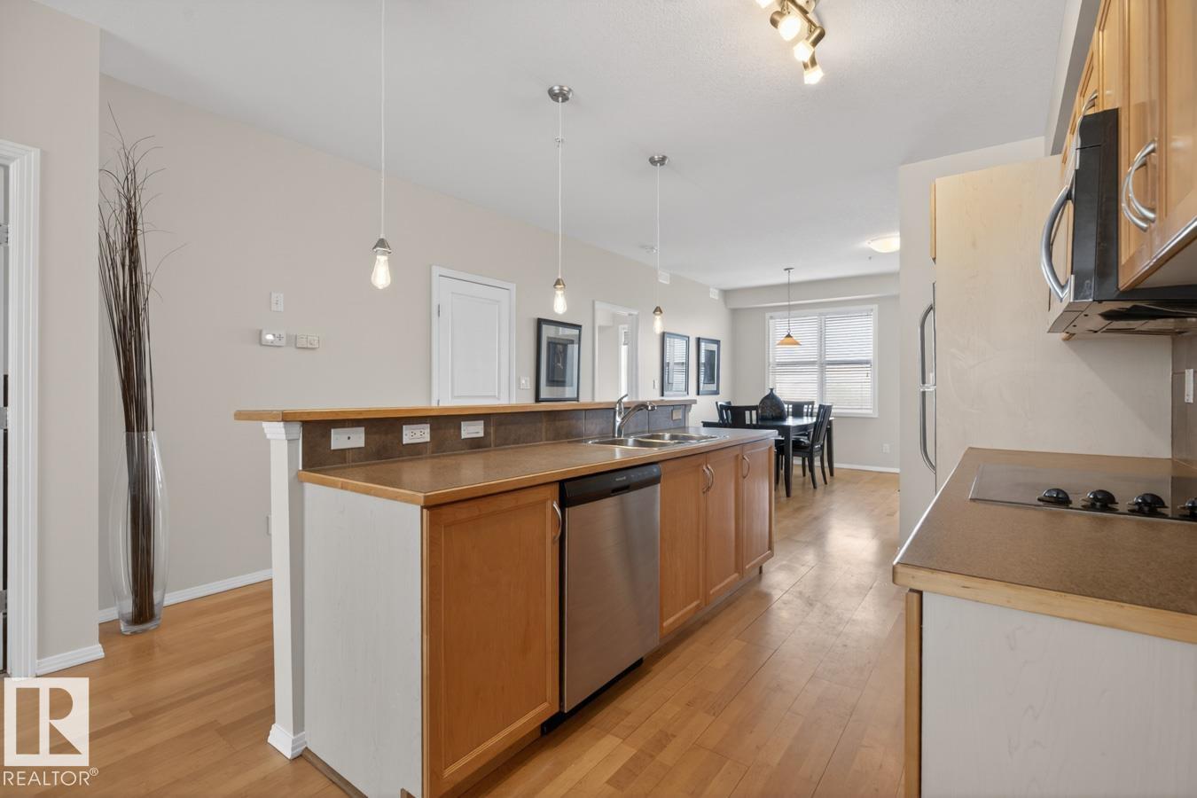 https://zimg.paragon.ice.com/ParagonImages/Property/PM/RAE/225400089/12/0/0/9576f72f7dbc4fd483a1ba083e99b0c4/1/8e52bc3cb9e622600bc6dc0ee3c0e53d/225400089-a99b9a08-adcf-4fe7-8b24-8d4197394476.JPG