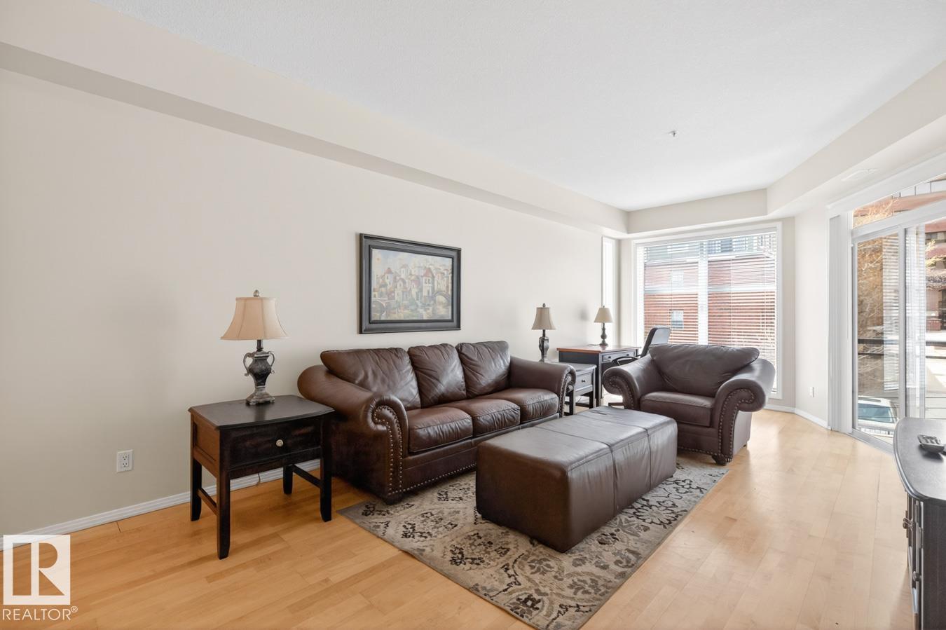 https://zimg.paragon.ice.com/ParagonImages/Property/PM/RAE/225400089/16/0/0/56ce3abbf2c1388ce328c28a7921bd57/1/8e52bc3cb9e622600bc6dc0ee3c0e53d/225400089-ec2567a9-2981-431d-89f1-025427d96f97.JPG