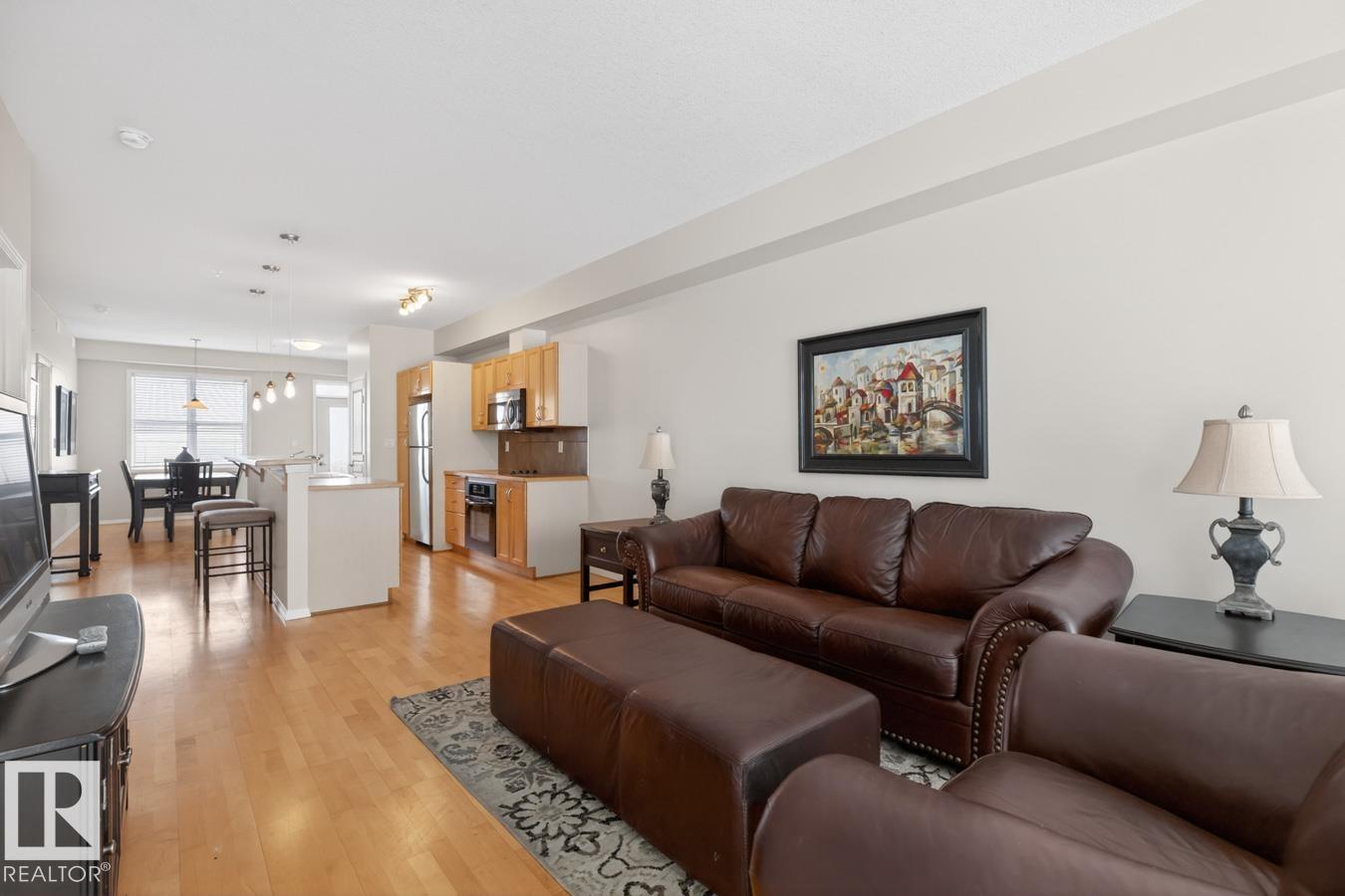https://zimg.paragon.ice.com/ParagonImages/Property/PM/RAE/225400089/18/0/0/06c7a6e1704bfa595a71edfa26681870/1/8e52bc3cb9e622600bc6dc0ee3c0e53d/225400089-23634967-9547-4130-83a1-9f6782194f7f.JPG