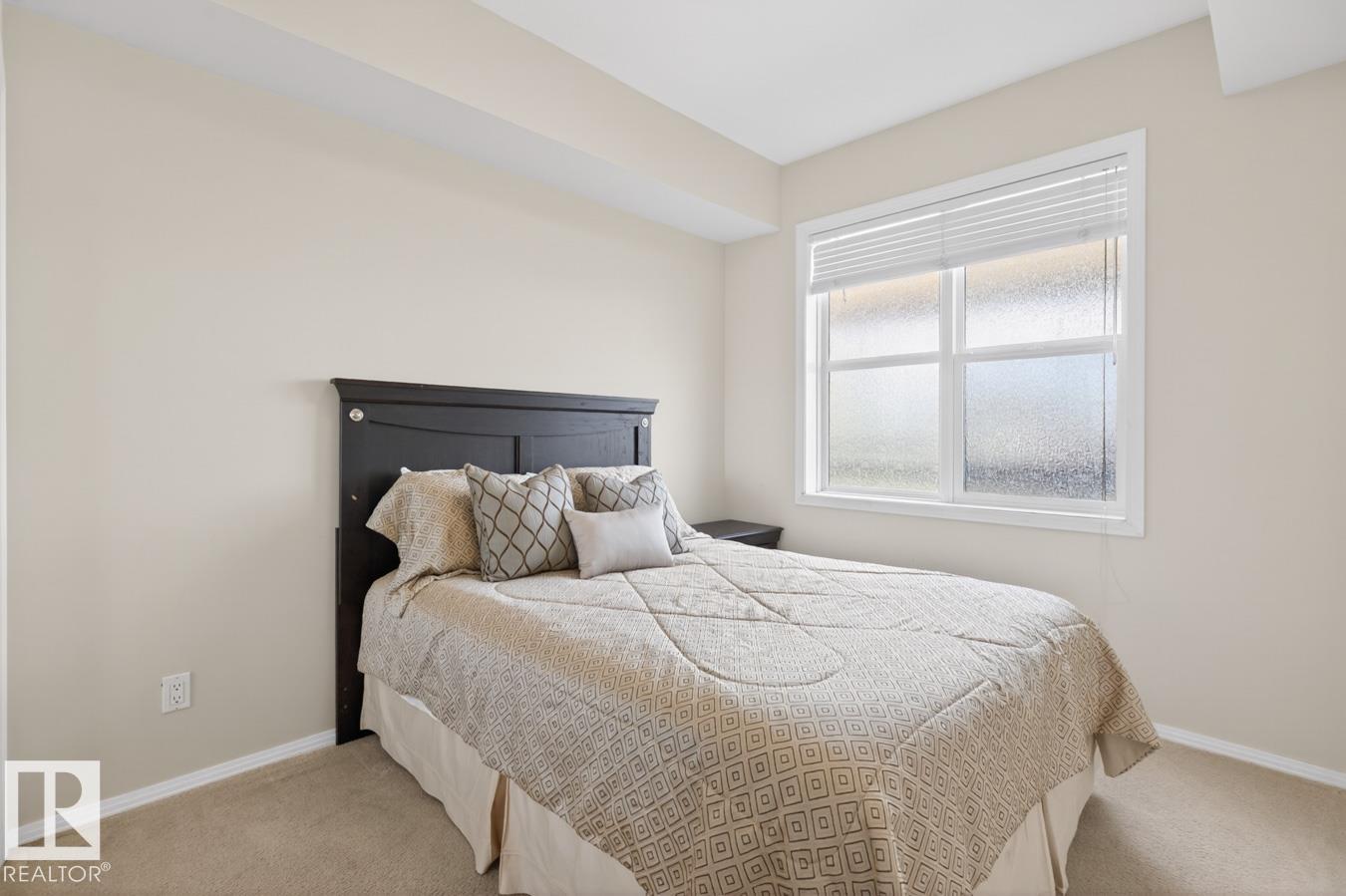 https://zimg.paragon.ice.com/ParagonImages/Property/PM/RAE/225400089/23/0/0/23e26b764907208ead1513235b421b54/1/8e52bc3cb9e622600bc6dc0ee3c0e53d/225400089-27f16d1b-0831-4dd8-adff-a81a64fb8063.JPG