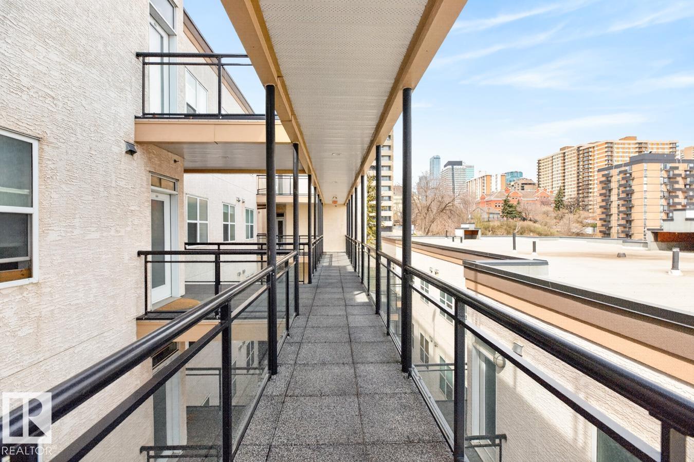 https://zimg.paragon.ice.com/ParagonImages/Property/PM/RAE/225400089/33/0/0/20d9d92b86b31c8383eaec8306c89550/1/8e52bc3cb9e622600bc6dc0ee3c0e53d/225400089-2d178caa-ab48-42ac-8ce3-b7c243d53541.JPG