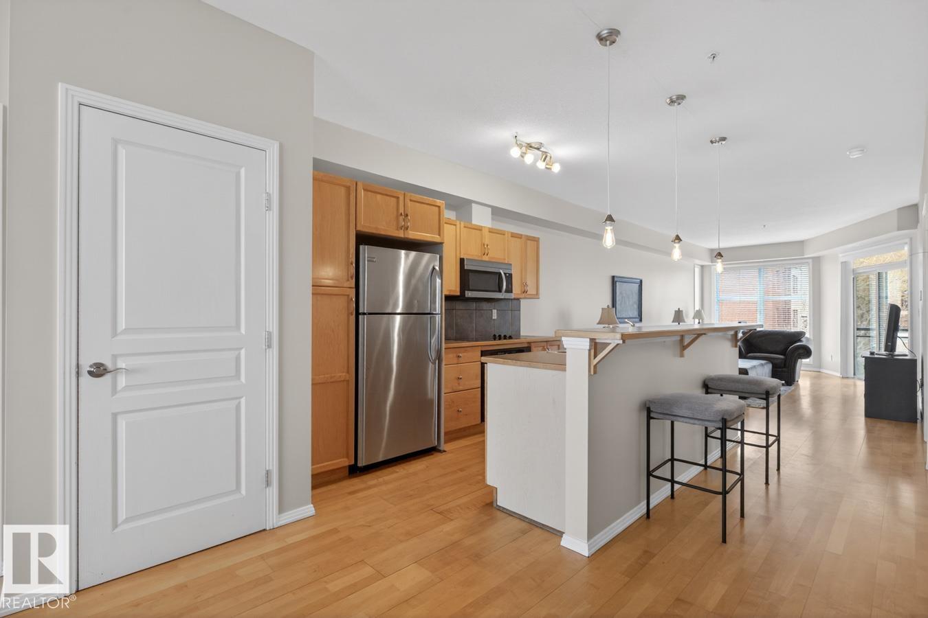 https://zimg.paragon.ice.com/ParagonImages/Property/PM/RAE/225400089/9/0/0/bb09c0f885f755e19e95b5ee655a354d/1/8e52bc3cb9e622600bc6dc0ee3c0e53d/225400089-bf05fff8-f856-4b83-99f1-dfe7d6e156c1.JPG