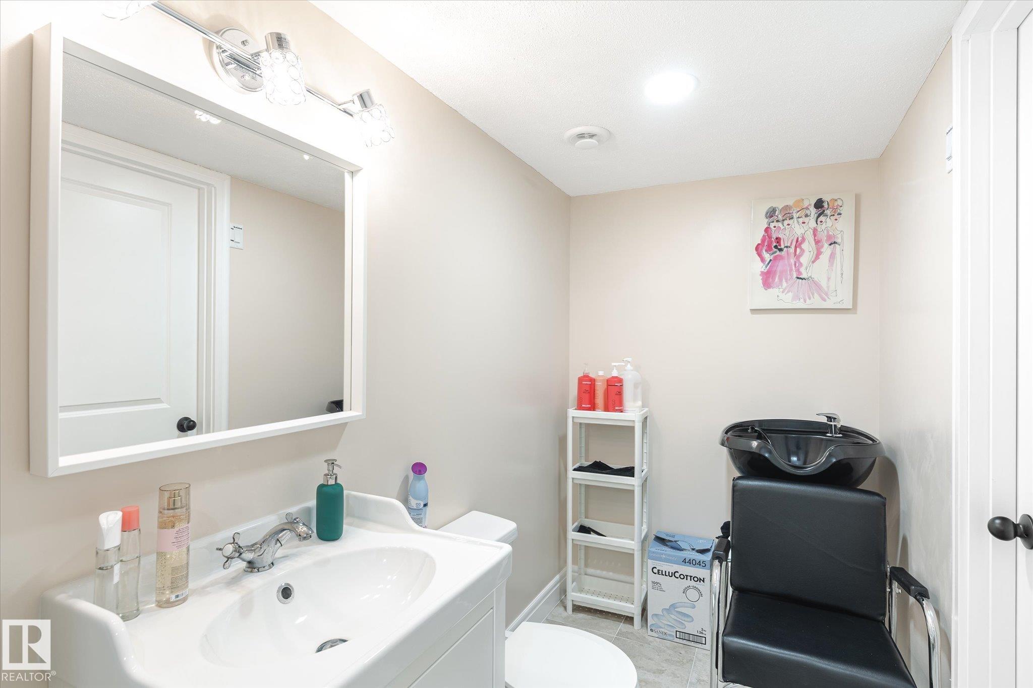 https://zimg.paragon.ice.com/ParagonImages/Property/PM/RAE/225400103/37/0/0/5bd12837c8aa2632f126555acae5fa59/1/ebc7a3a2cab5c01378354ed1bdb5d69f/225400103-9e65757f-5ed1-4856-b8a9-944c770bac55.JPG