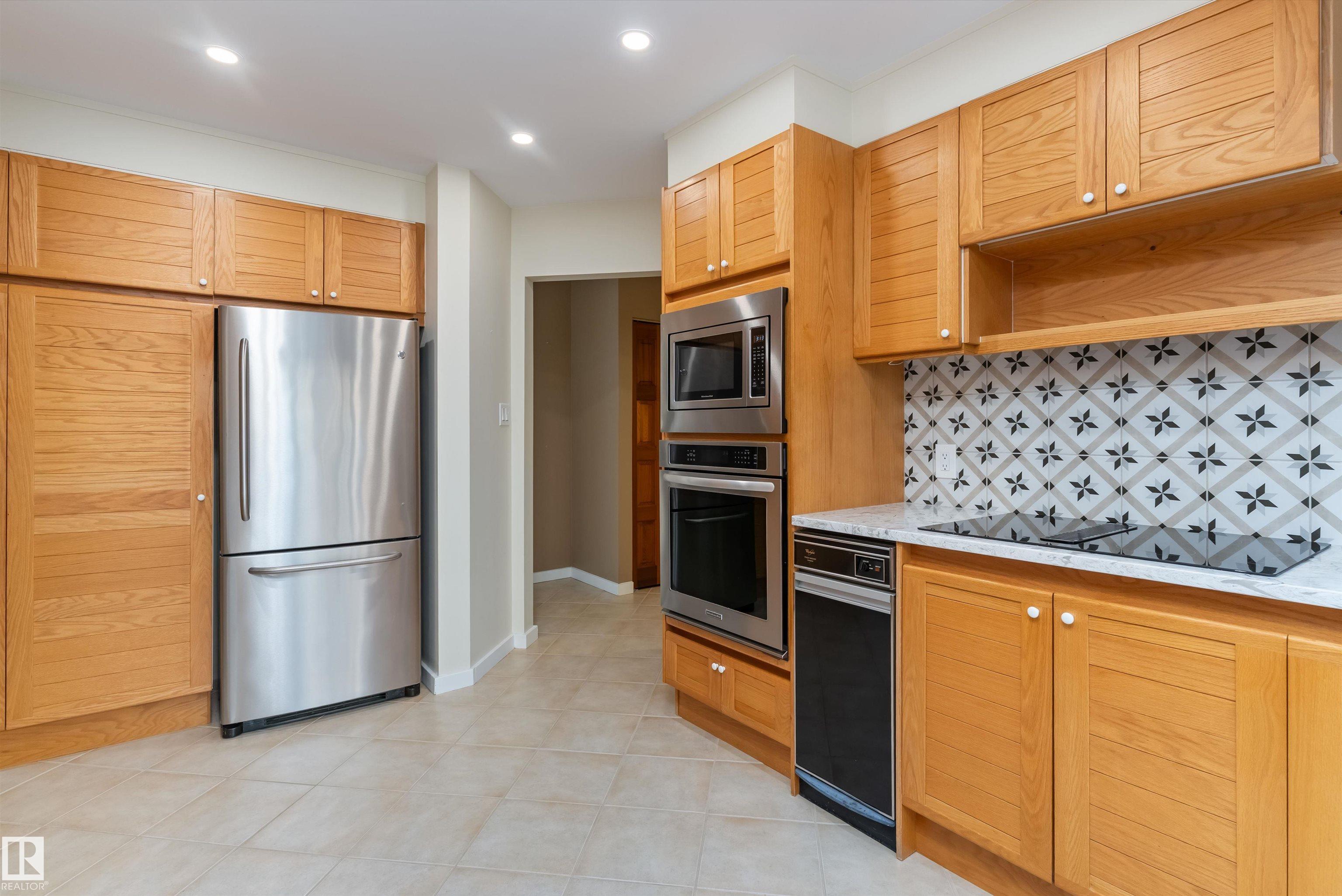 https://zimg.paragon.ice.com/ParagonImages/Property/PM/RAE/225400110/7/0/0/5ad3c6c0484b18509f7fdca04820ba92/1/0ae306010fd86853c719a23c0ba7d43a/225400110-898f2d7d-8ccb-4151-ac57-cef1281865ca.JPG