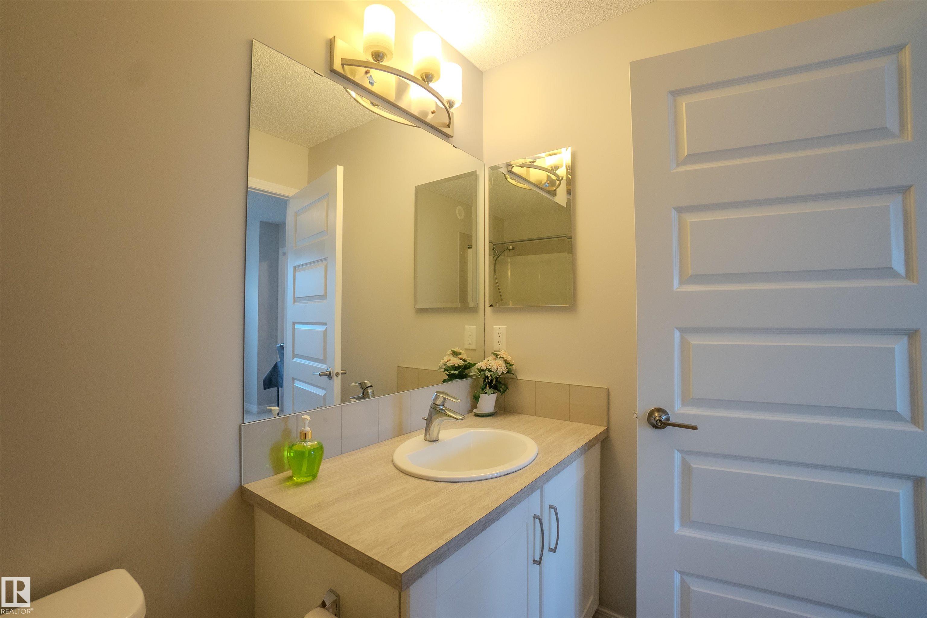 Photo 11 at 1766 Dumont Crescent SW, Desrochers Area, Edmonton