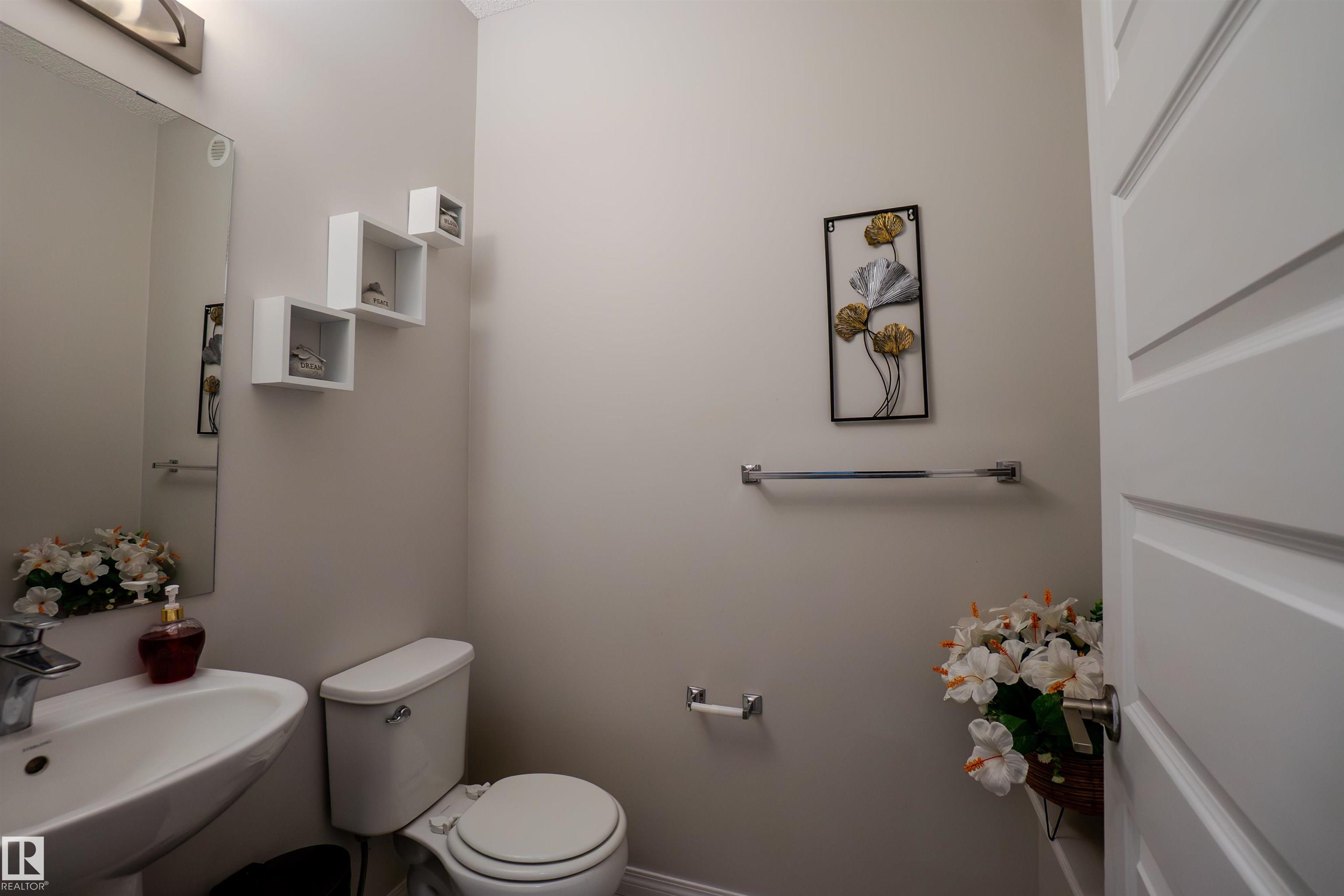 Photo 12 at 1766 Dumont Crescent SW, Desrochers Area, Edmonton