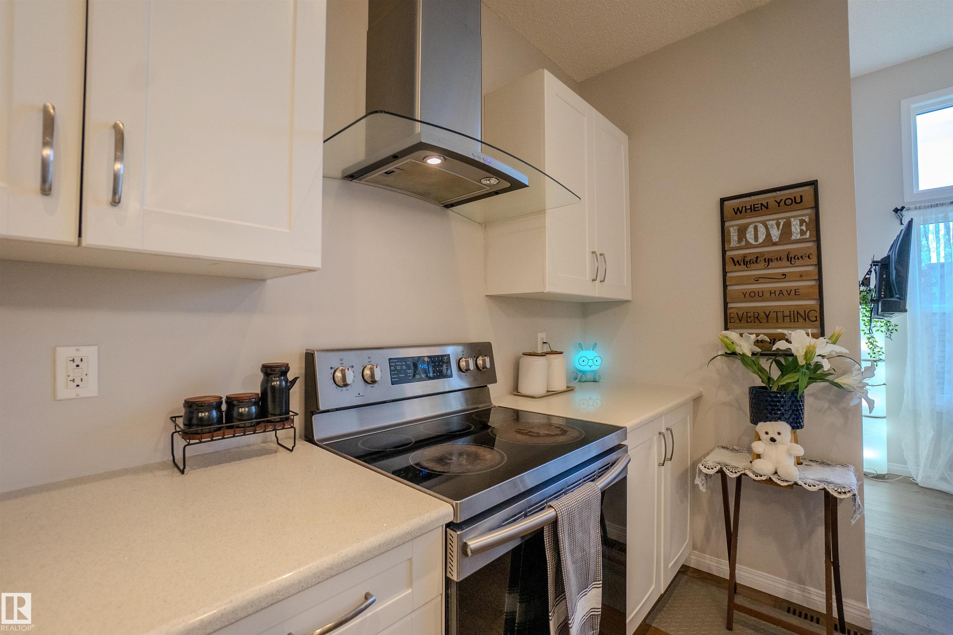 Photo 8 at 1766 Dumont Crescent SW, Desrochers Area, Edmonton