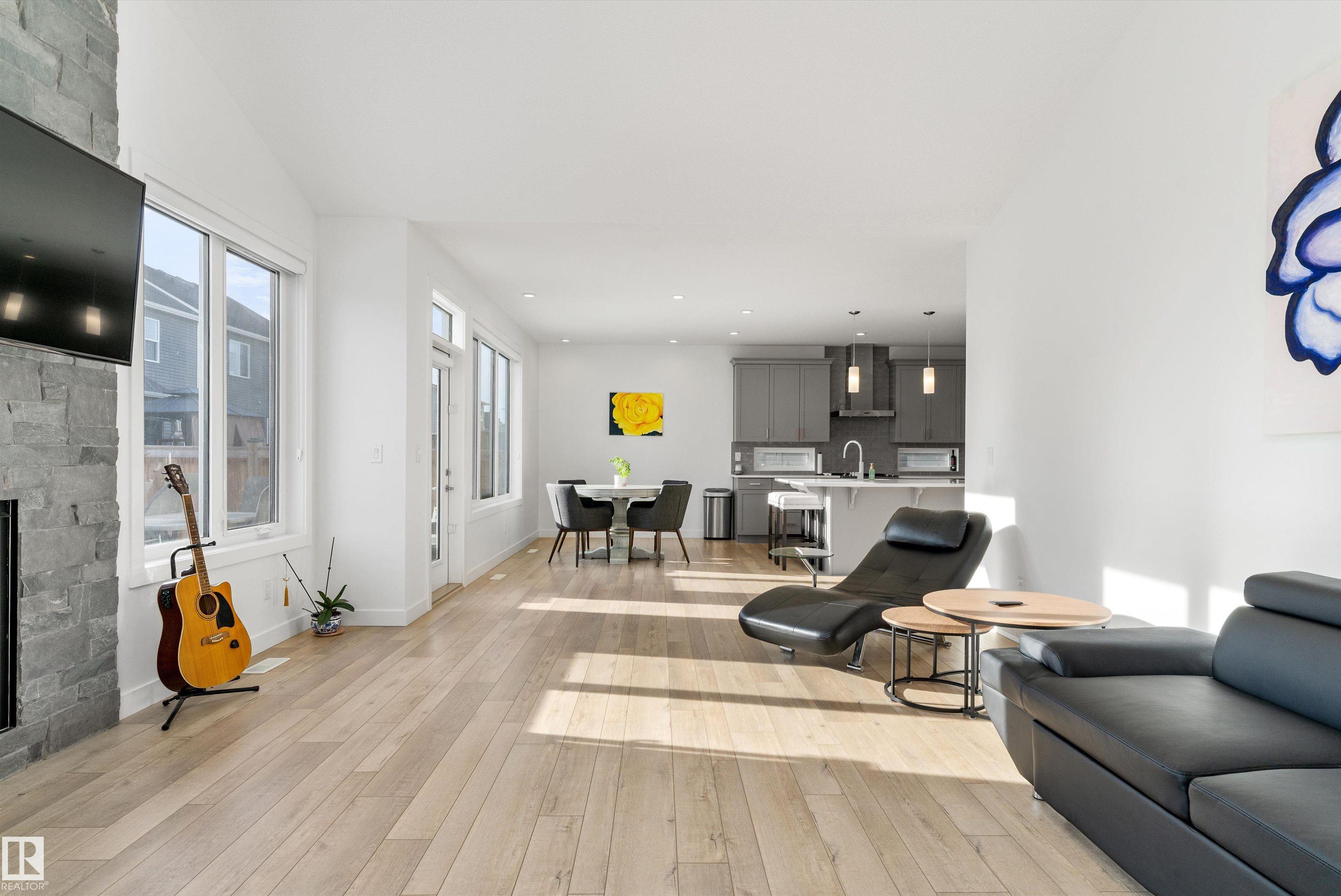 https://zimg.paragon.ice.com/ParagonImages/Property/PM/RAE/225400112/18/0/0/9964e02775271e6e2f46aedcc14ea2a6/1/90df92ab24c491abb57a7ac6a3a01962/225400112-95D95C6D-3C93-441C-AF83-AE4CA92B977D.JPG