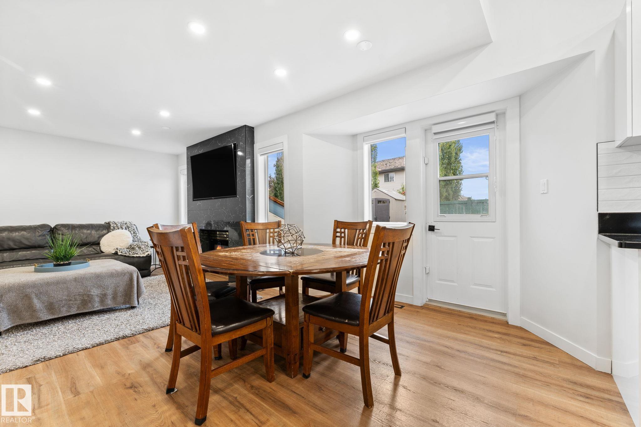Photo 17 at 362 Blackburn Drive E SW, Blackburne, Edmonton