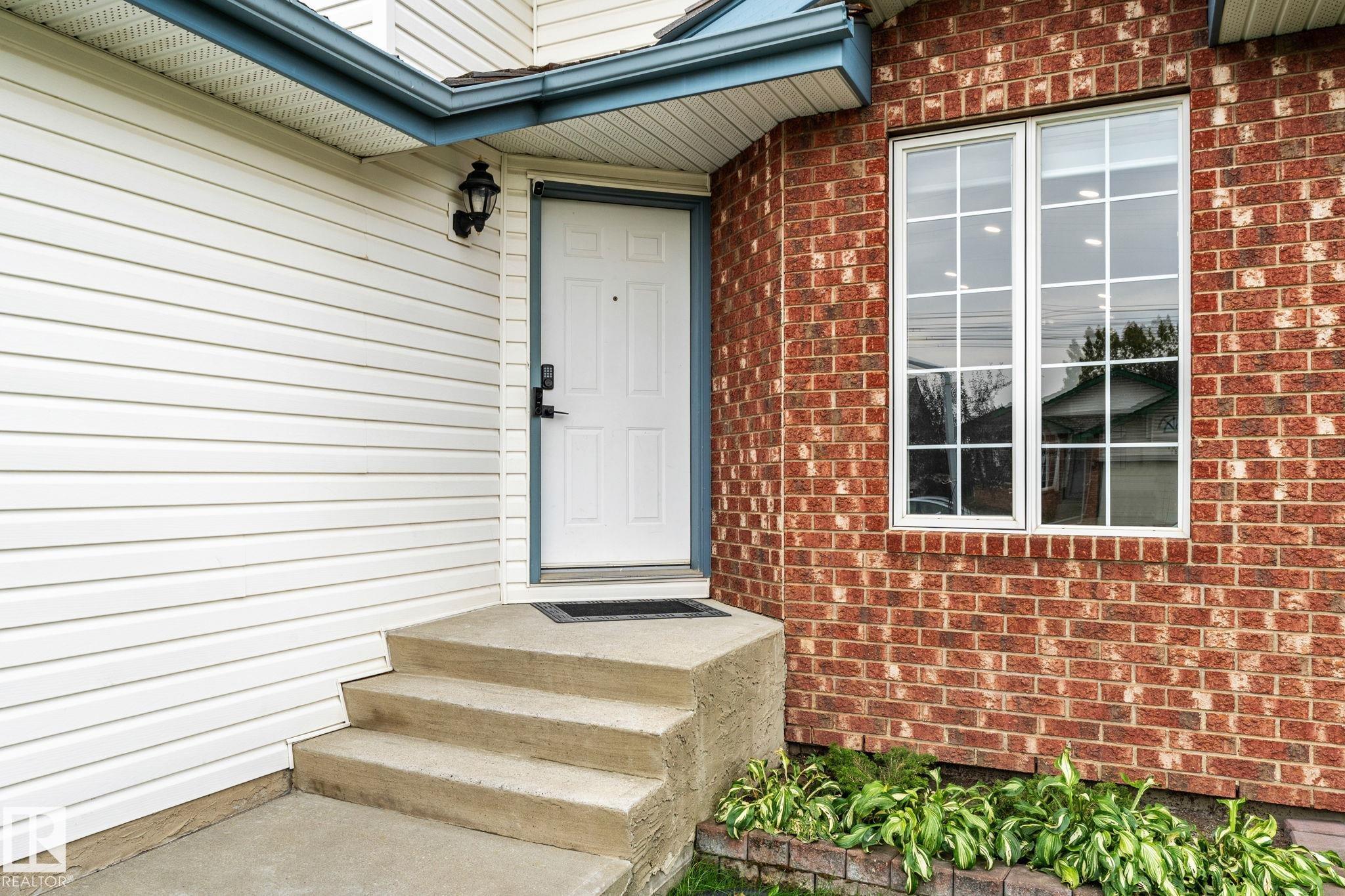 362 Blackburn Drive E SW, Blackburne, Edmonton