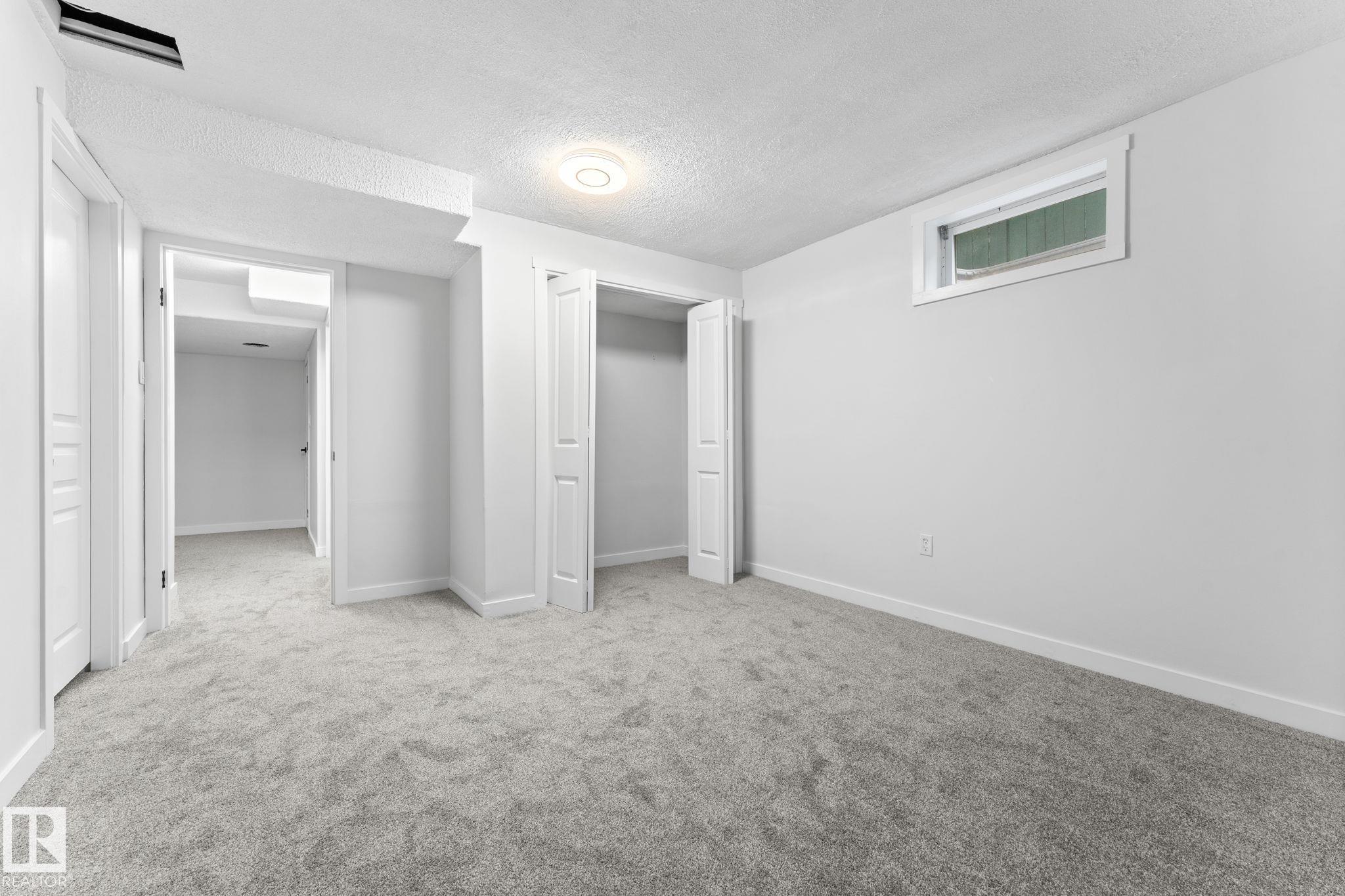 Photo 34 at 362 Blackburn Drive E SW, Blackburne, Edmonton
