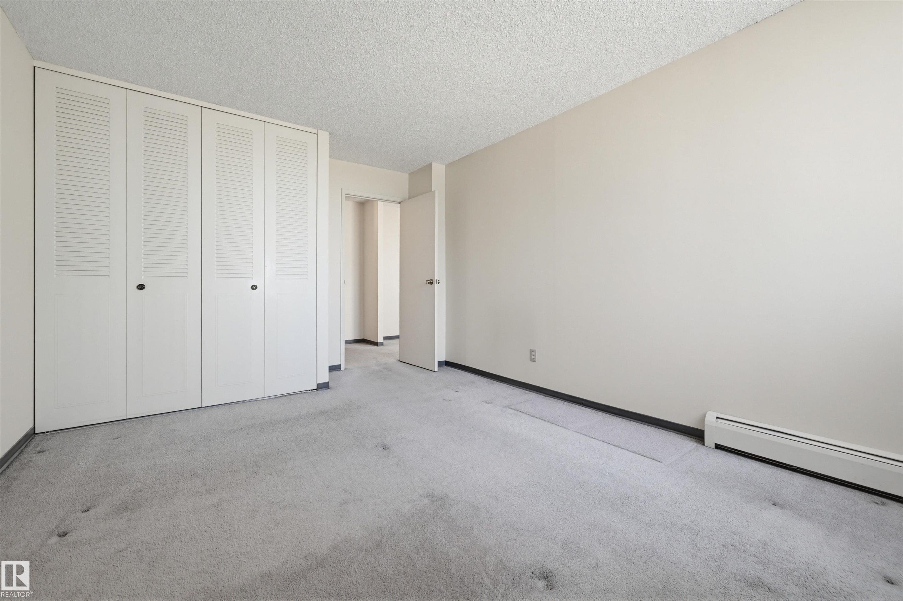 https://zimg.paragon.ice.com/ParagonImages/Property/PM/RAE/225400132/13/0/0/30765e37f470b41adf29297f9f6674aa/1/f29ac797a4eaed559cee344b1039c53c/225400132-4a3807f5-bd42-4555-afe9-f5833fd06470.JPG