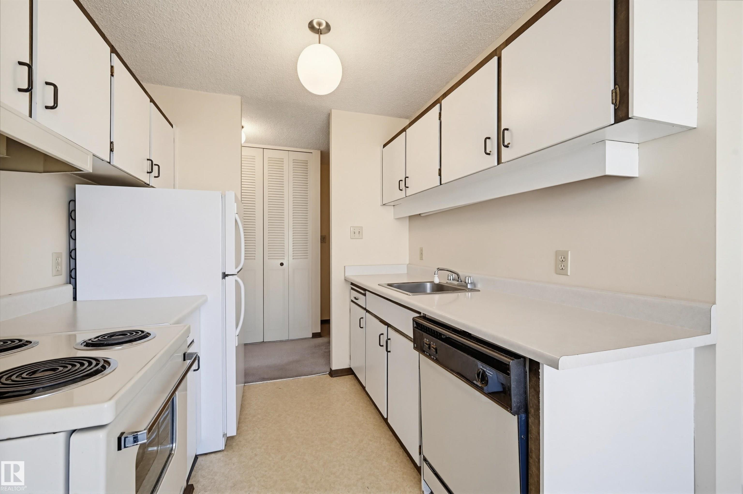 https://zimg.paragon.ice.com/ParagonImages/Property/PM/RAE/225400132/8/0/0/185c30428da1b47823854dbd682b537c/1/f29ac797a4eaed559cee344b1039c53c/225400132-2f5c186e-fdeb-407f-8a88-77b368b5011f.JPG