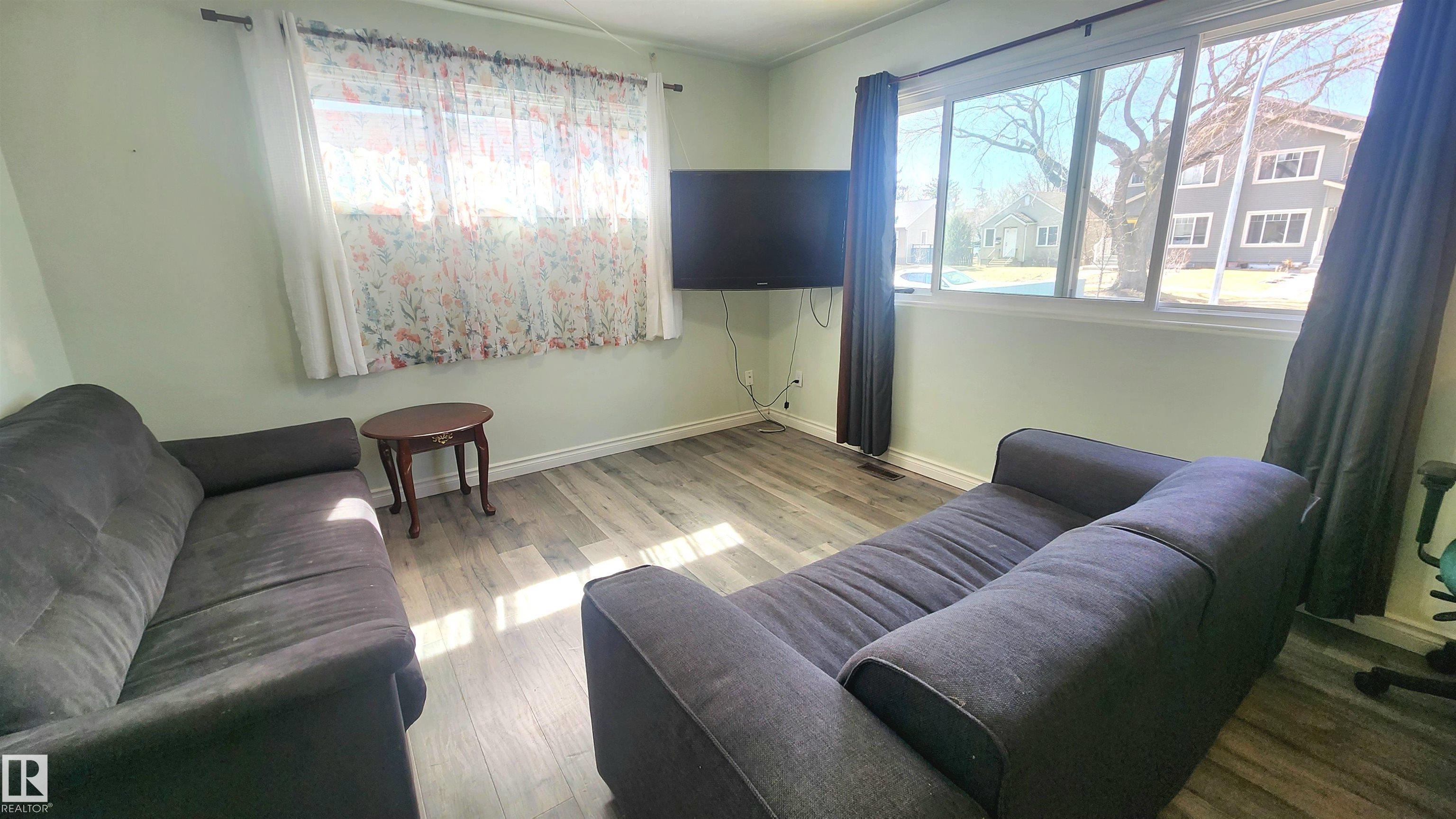 Photo 6 at 12139 81 Street NW, Eastwood, Edmonton