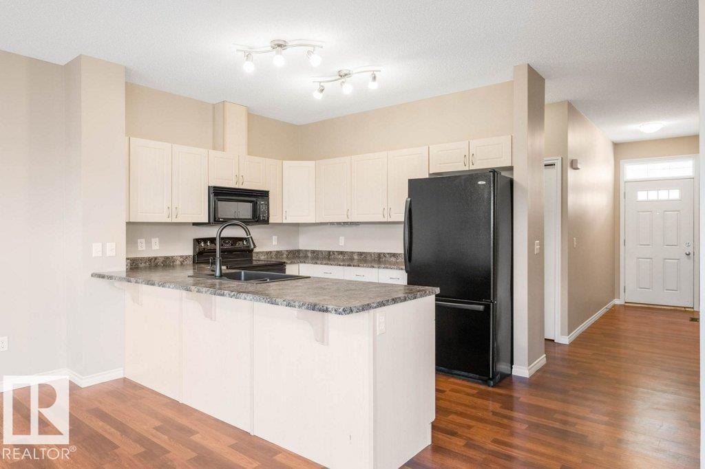 Photo 12 at 59 - 3010 33 Avenue NW, Silver Berry, Edmonton